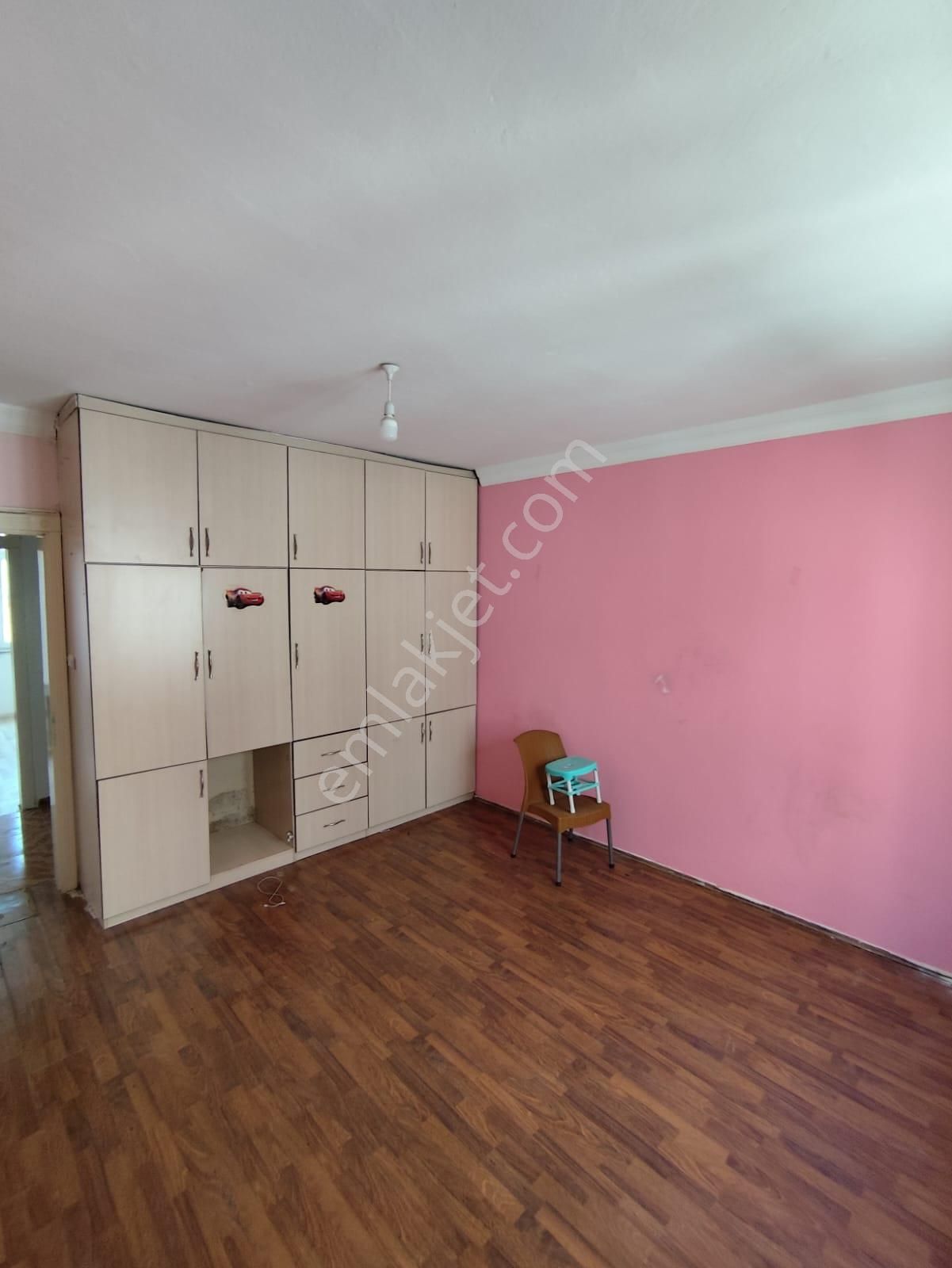 Ayyıldız Emlaktan 144 M2 Komple Satılık 3.5 Katlı Teraslı Bahçeli Bina - Görsel 33