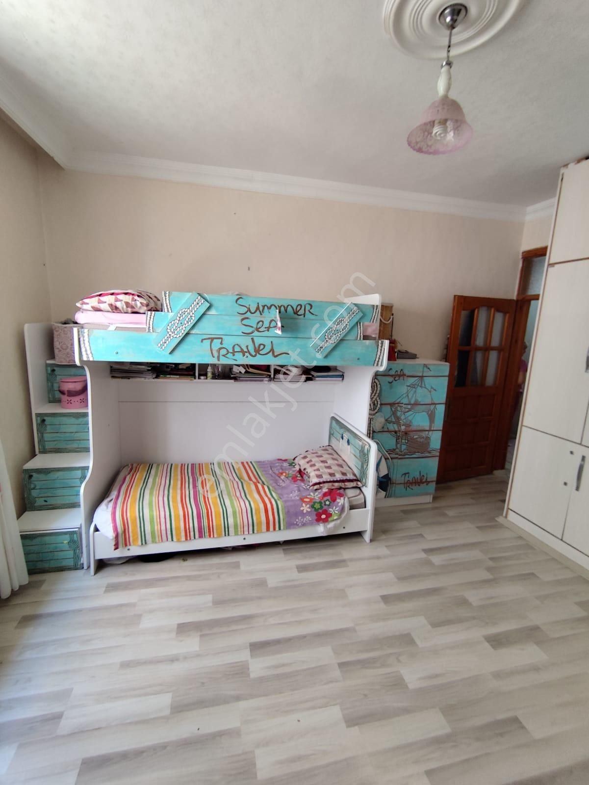 Ayyıldız Emlaktan 144 M2 Komple Satılık 3.5 Katlı Teraslı Bahçeli Bina - Görsel 27