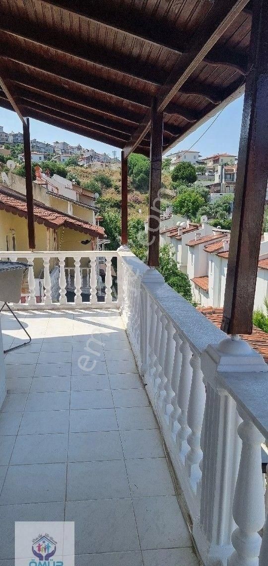 İzmir Seferihisar Ömür Beldesinde Havuzlu Sitede Satılık Tripleks - Görsel 2