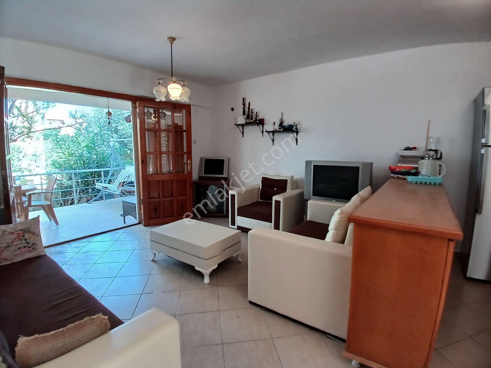 Akbük'ün Kalbinde Denize 50 Mt. Mesafeli İkiz Villa - Görsel 9