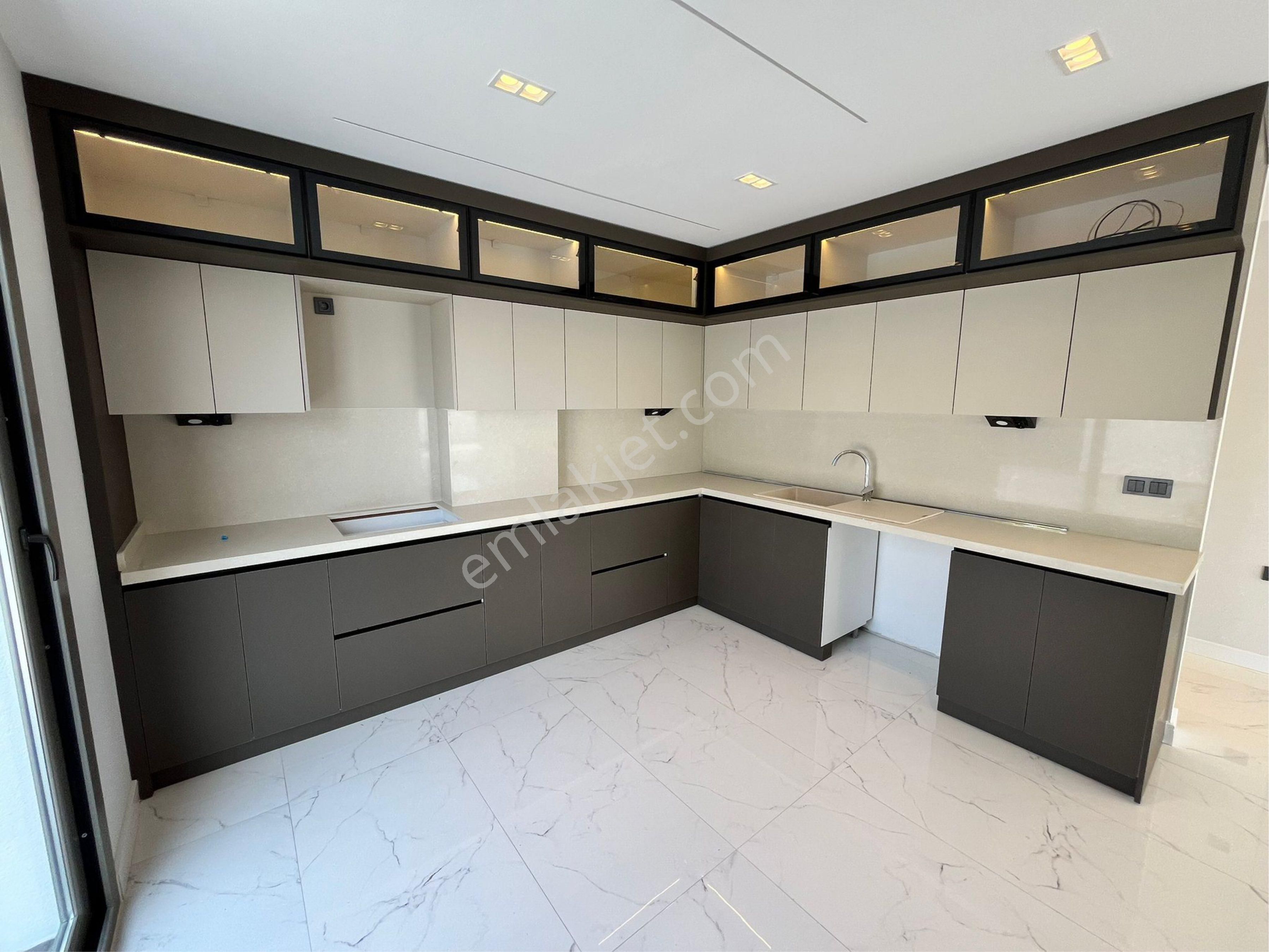 Denize Yakın Havuzlu Lüks Villa - Görsel 9