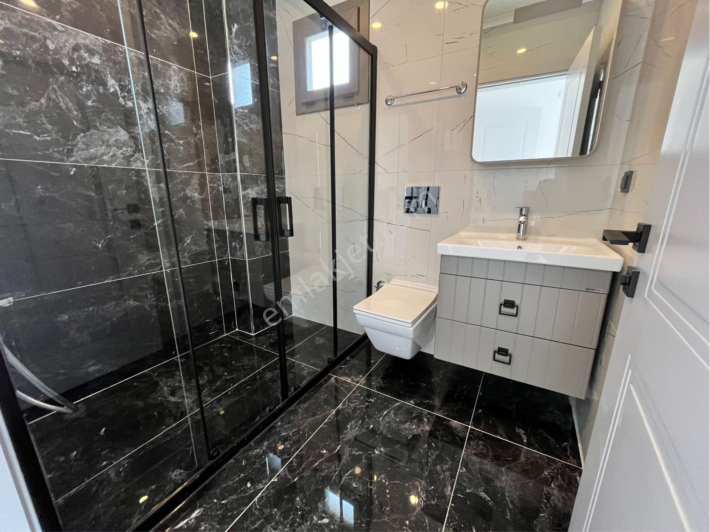 Denize Yakın Havuzlu Lüks Villa - Görsel 25