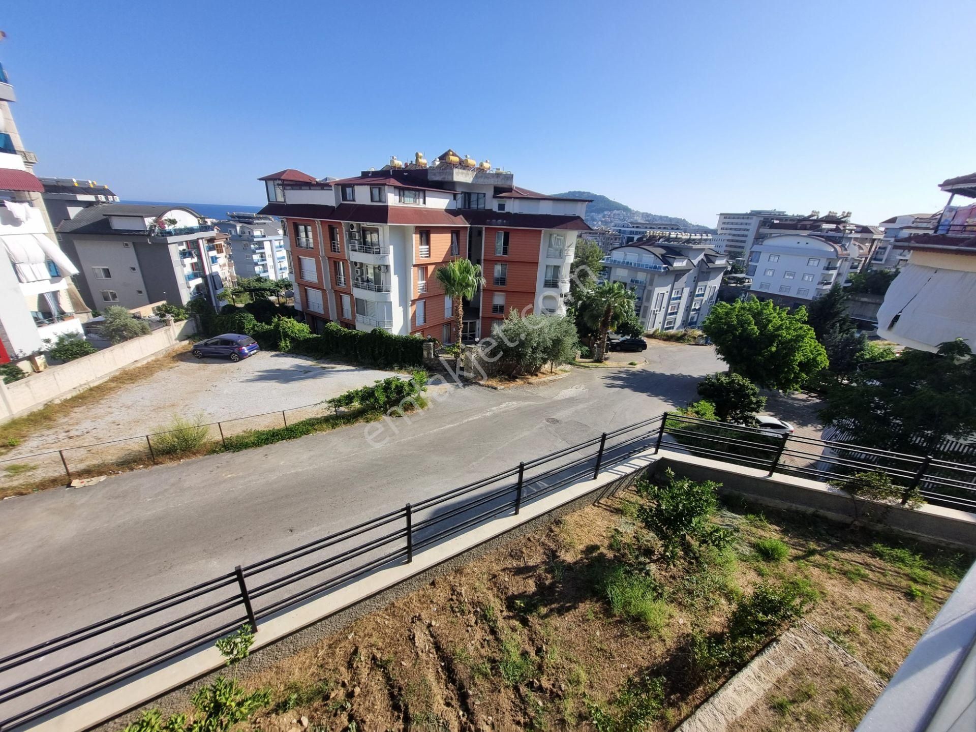 Büyük Hasbahçe Mahallesi'nde Kiralık 4+2 Sıfır Bahçe Dubleksi Daire