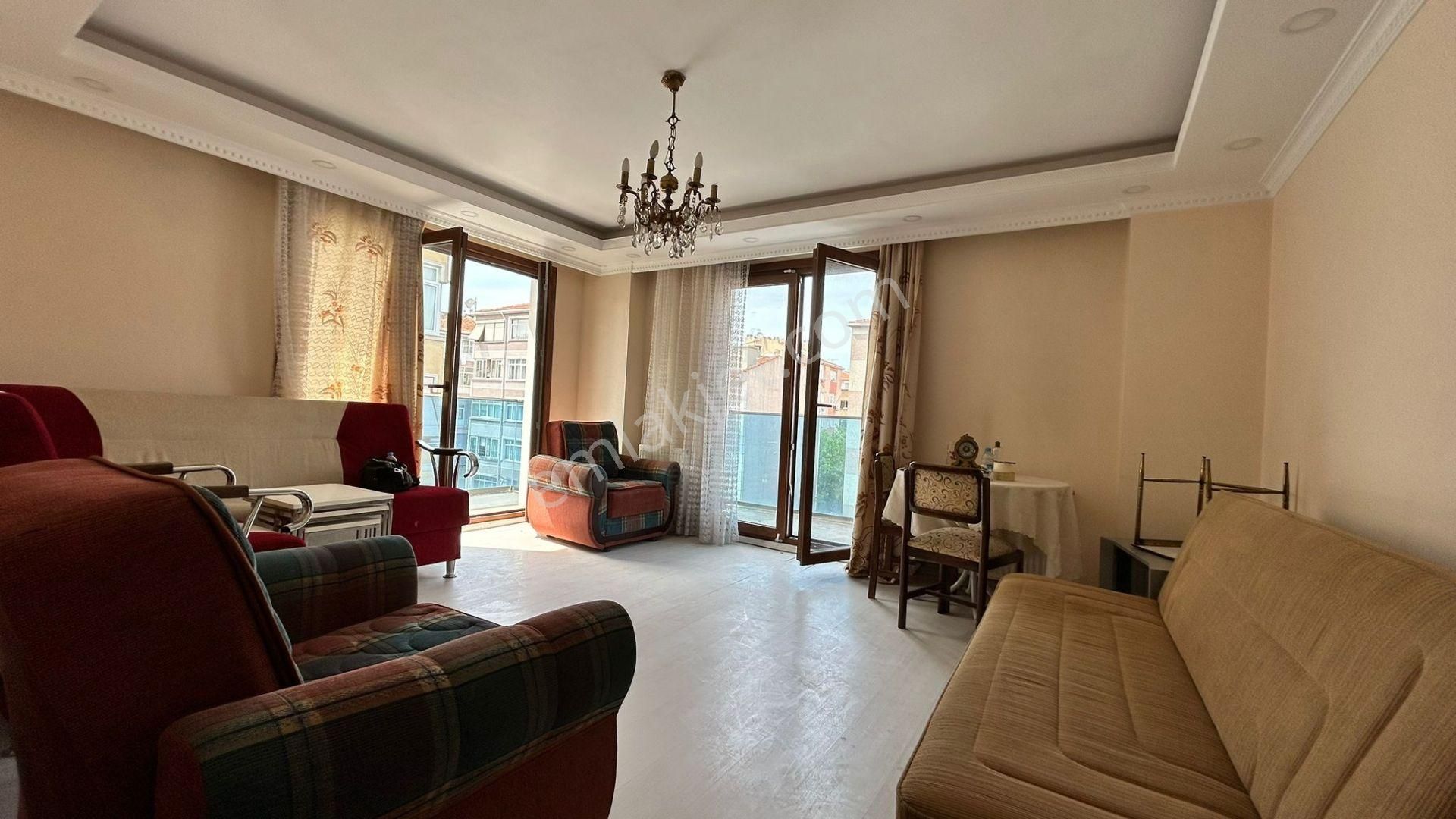 Genç Binada, Asansörlü, Özel Otoparklı, 3+1, 135m² Dublex Daire