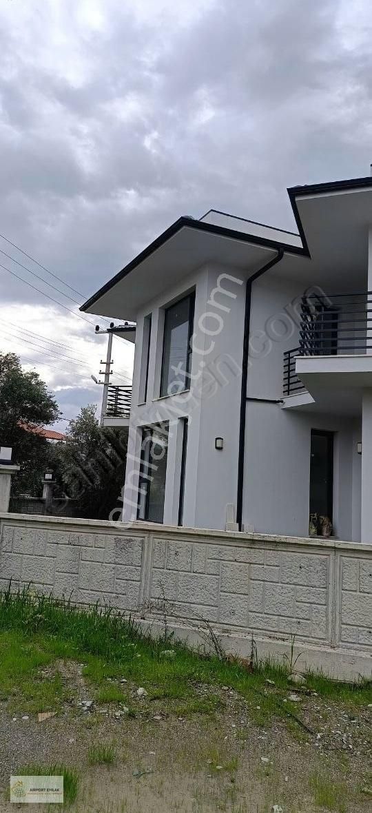 Aırport Emlak'tan Satılık 3+1 Villa
