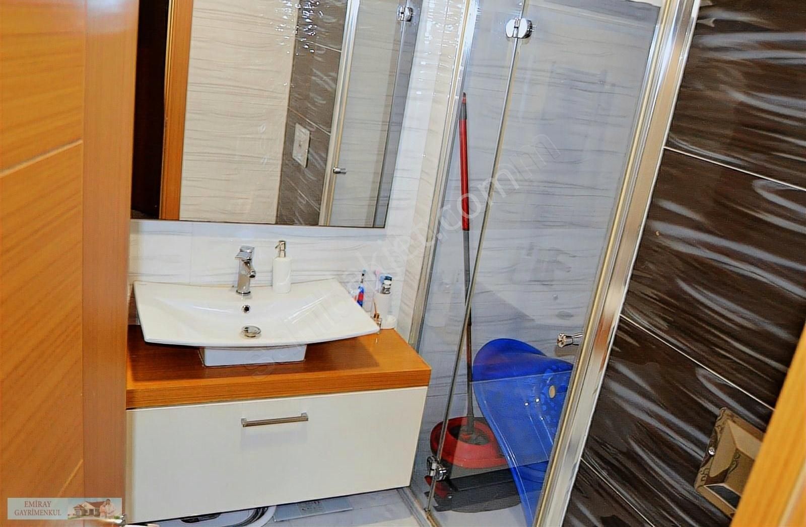 Emiray Gm Den İskanlı Binada Satılık Lüks İşçilikli 2+1 Daire - Görsel 9