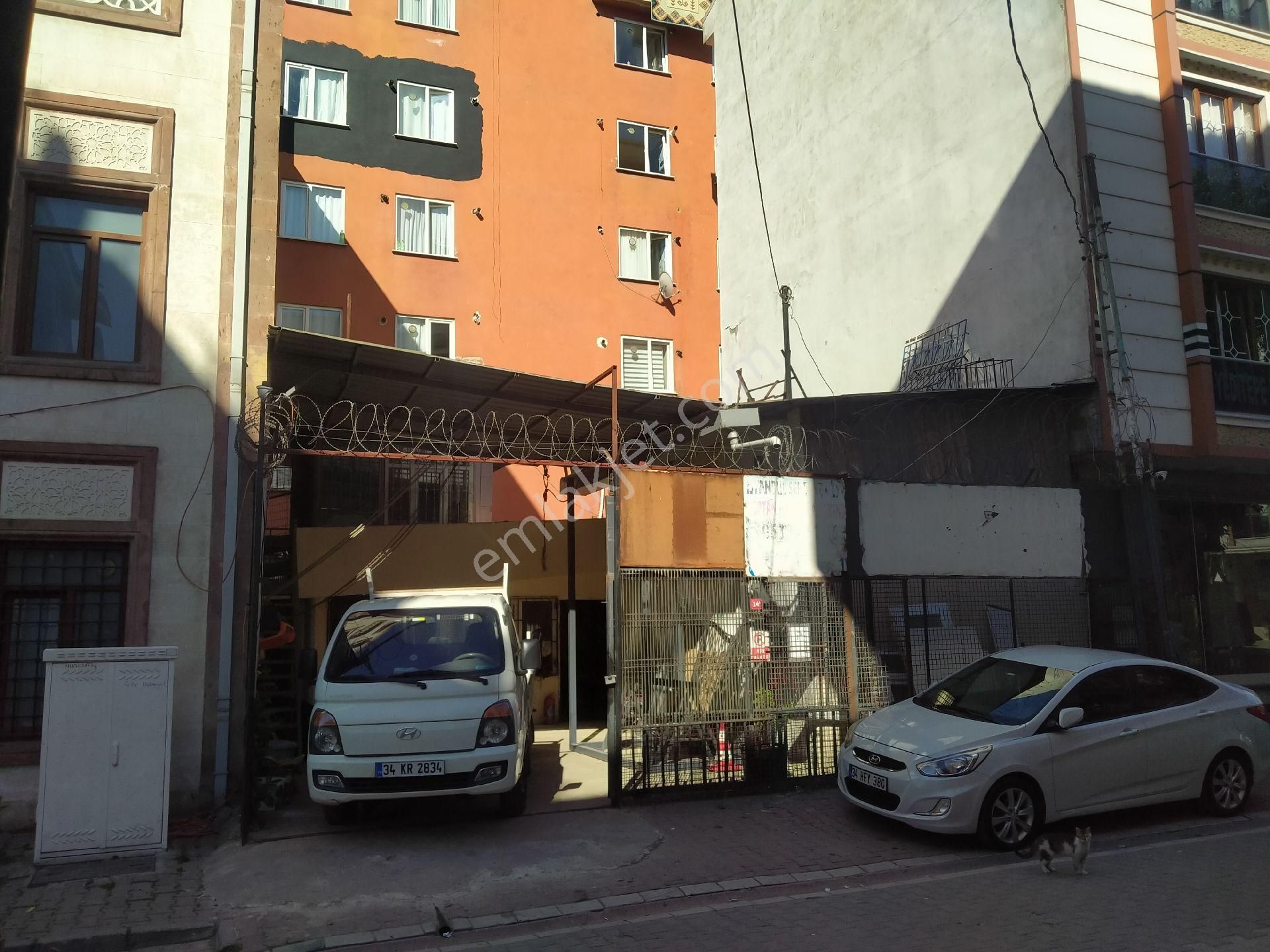 Anayola Yakın 151m2 Sahibinden Değerinde Arsa