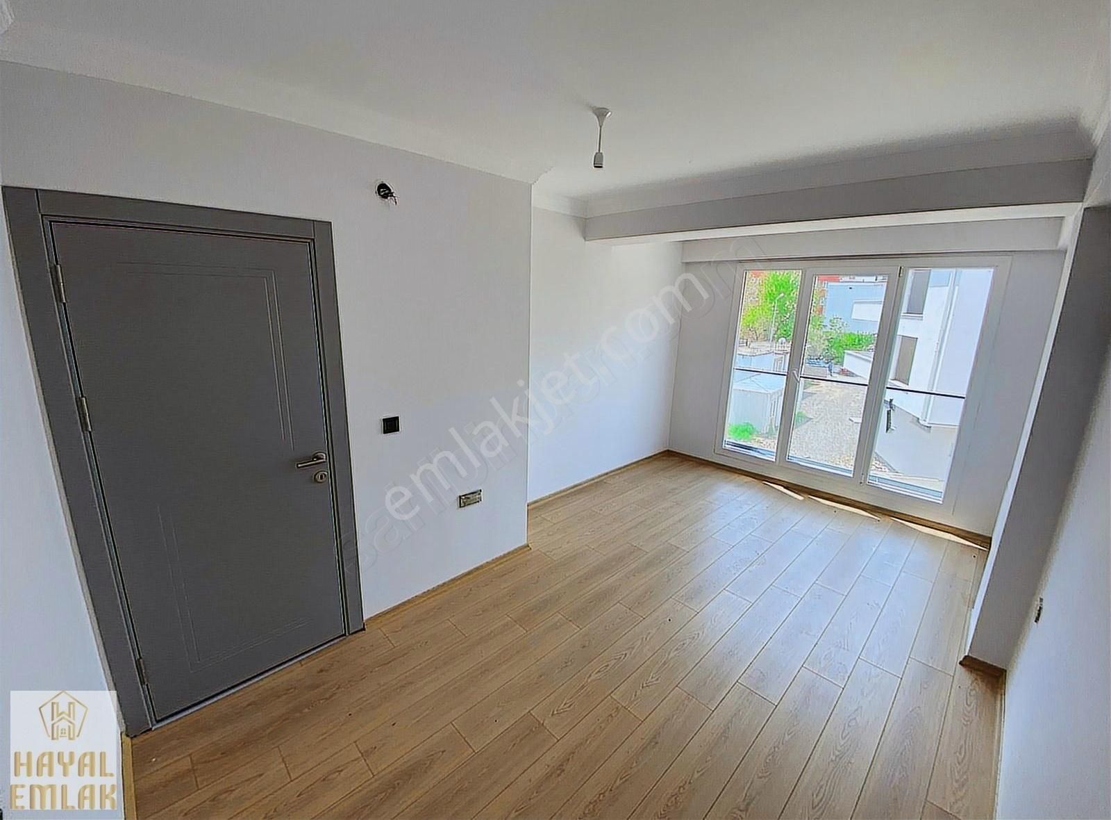 2+1 Satılık Merkezi Konumda Daire - Görsel 8