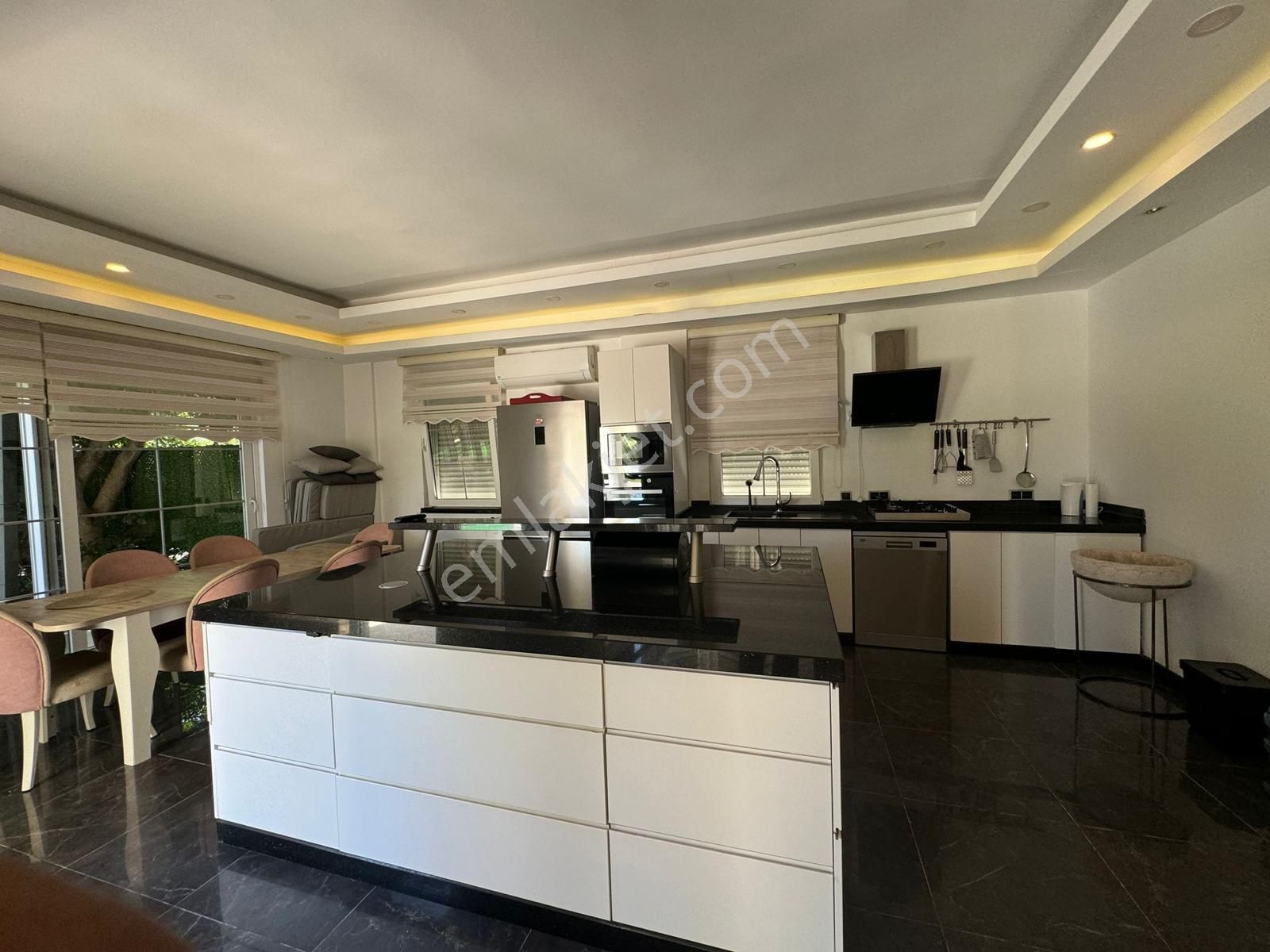 Antalya Boğazkent'de Satılık Ultra Lüks Villa - Görsel 13