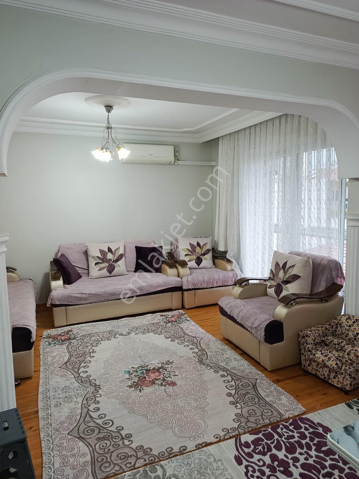 Reşat Bey Mahallesinde 3+1 Satılık Daire