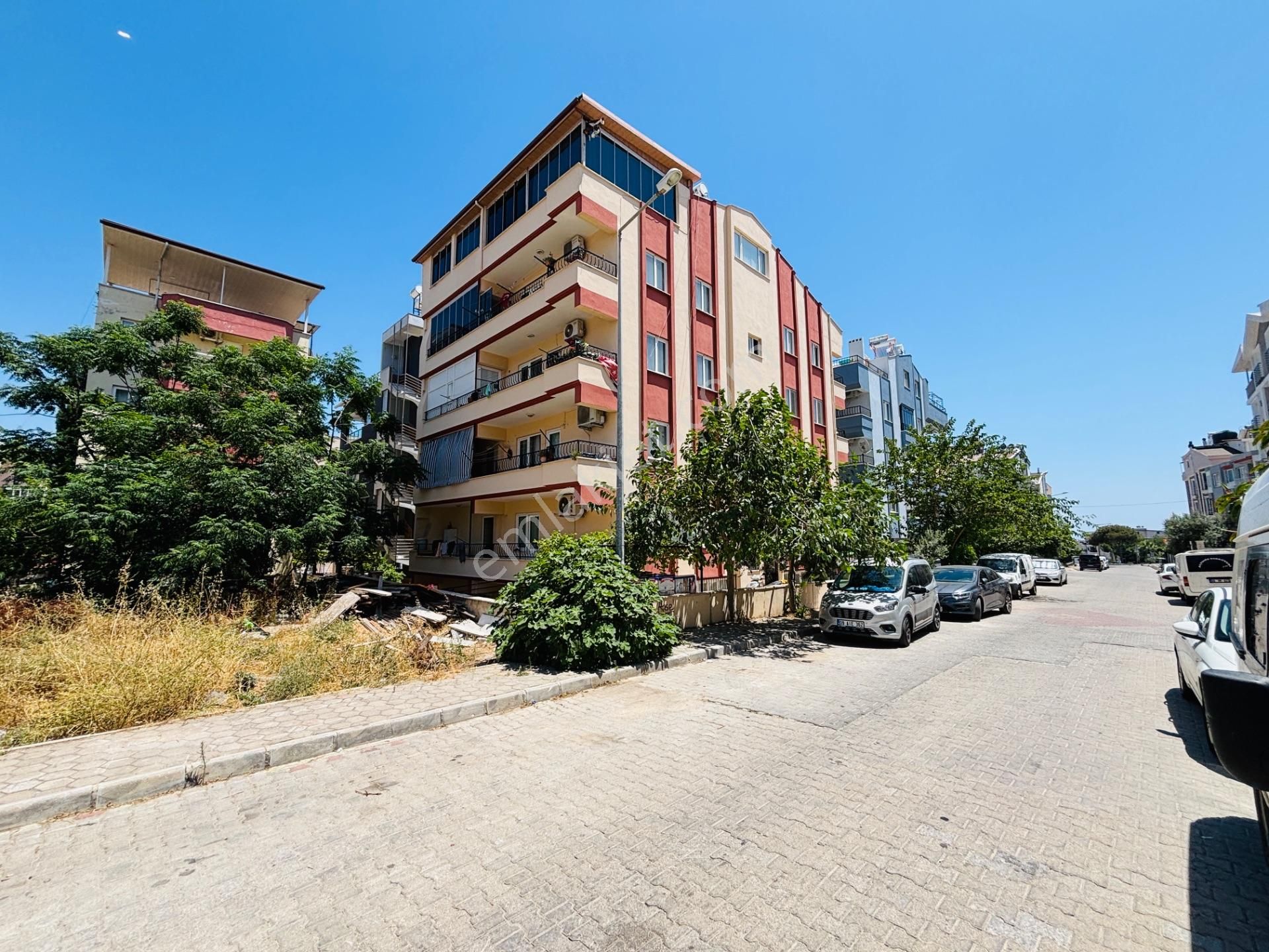 Didim Merkezde 3+1 Ayrı Mutfak Daire