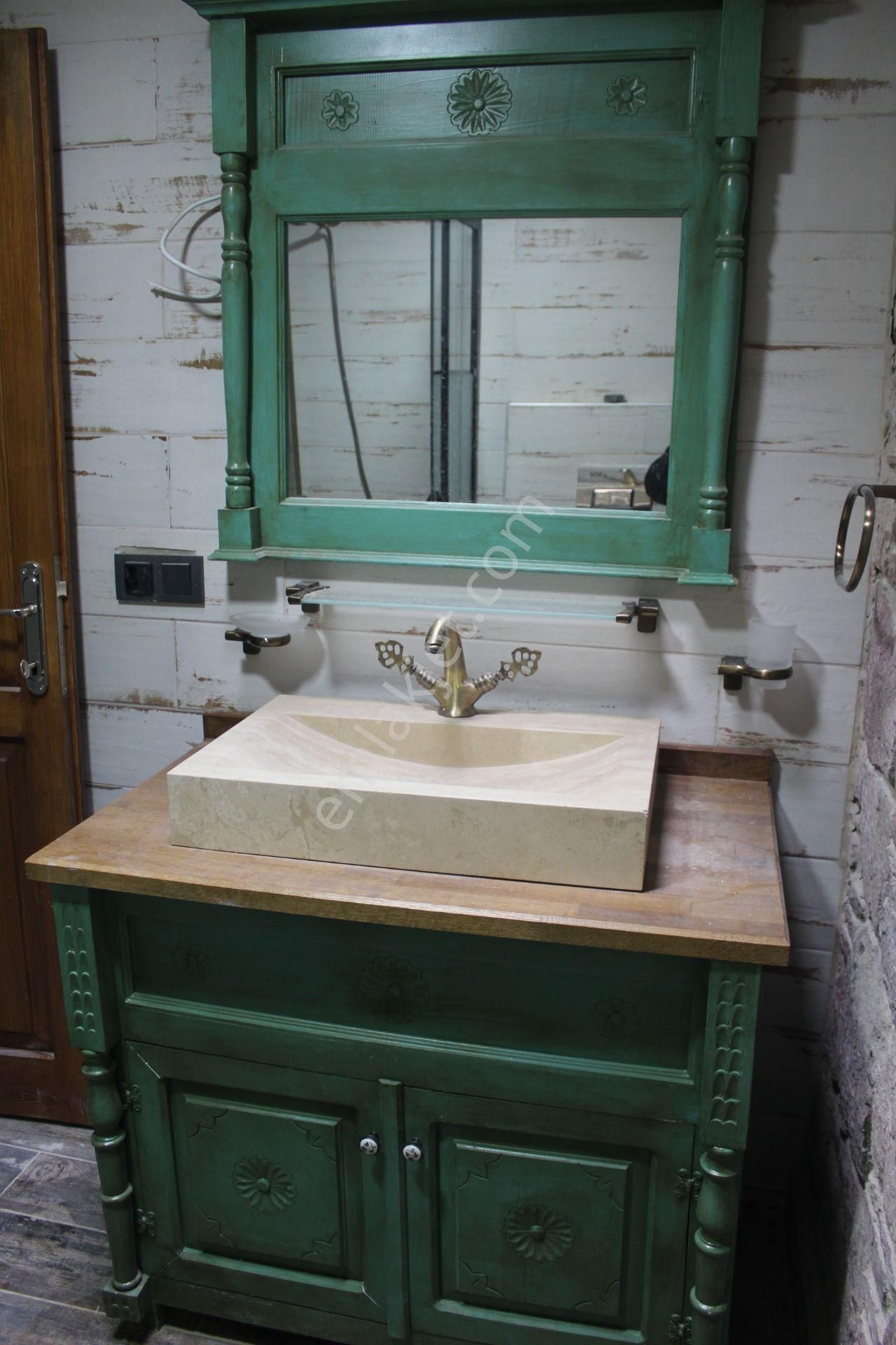 Ayvada'dan Ayvalık Merkez'de Avlulu 2 Katlı 2+1 Taş Rum Evi - Görsel 29