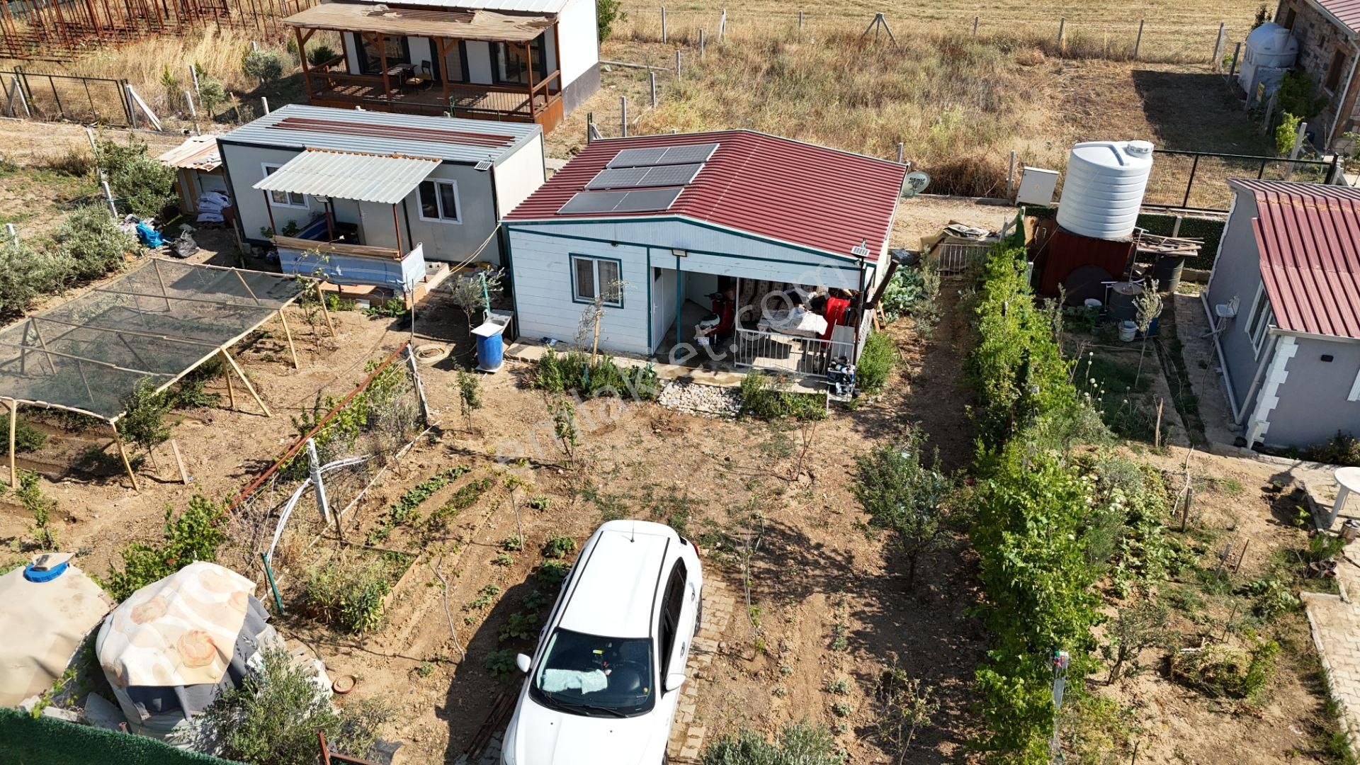 İzmir Develide Satılık Tapulu 240 M2 Bahçe 1+1 42 M2 Müstakil Ev - Görsel 2