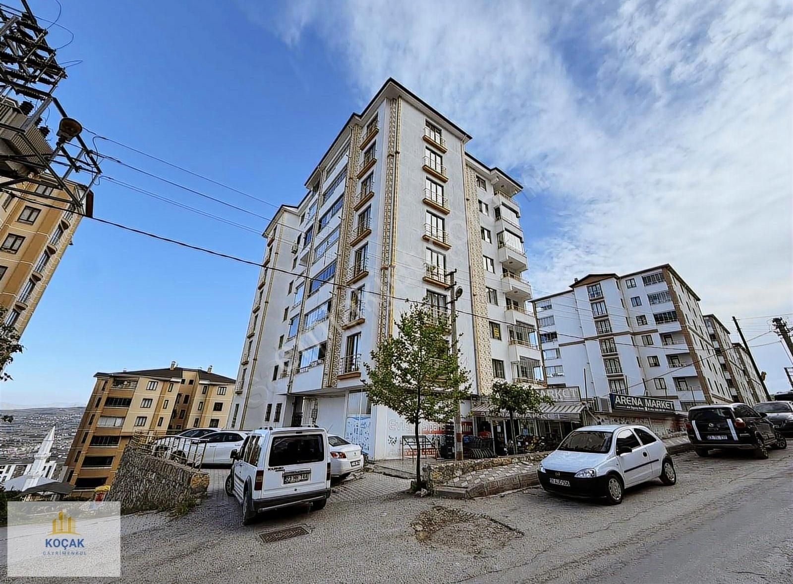 Koçak / Cumhuriyet Mahallesinde Site İçinde Satılık 4+1 Daire