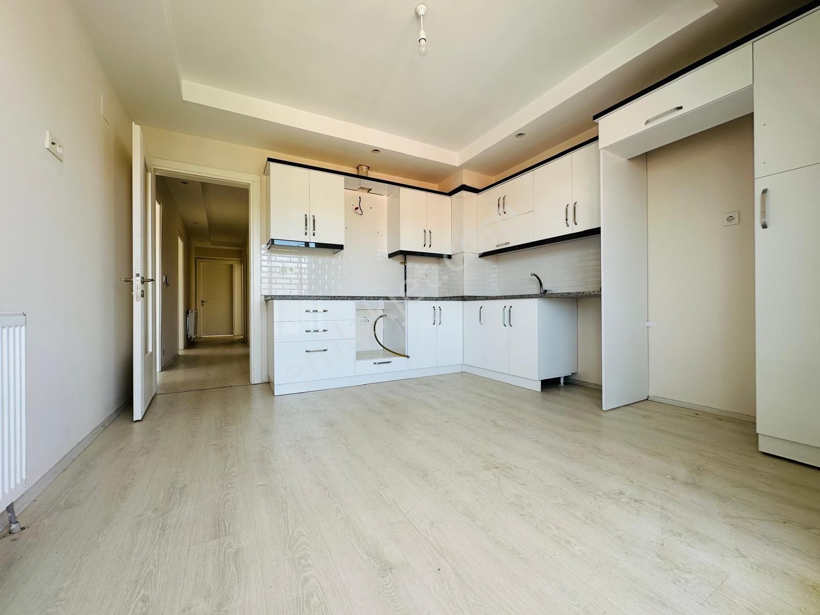 🏡 Göl-san Gayrimenkul’den 🏡 Yeşil Mah. 3+1 150 M2 Satılık Doğalgazlı Daireler