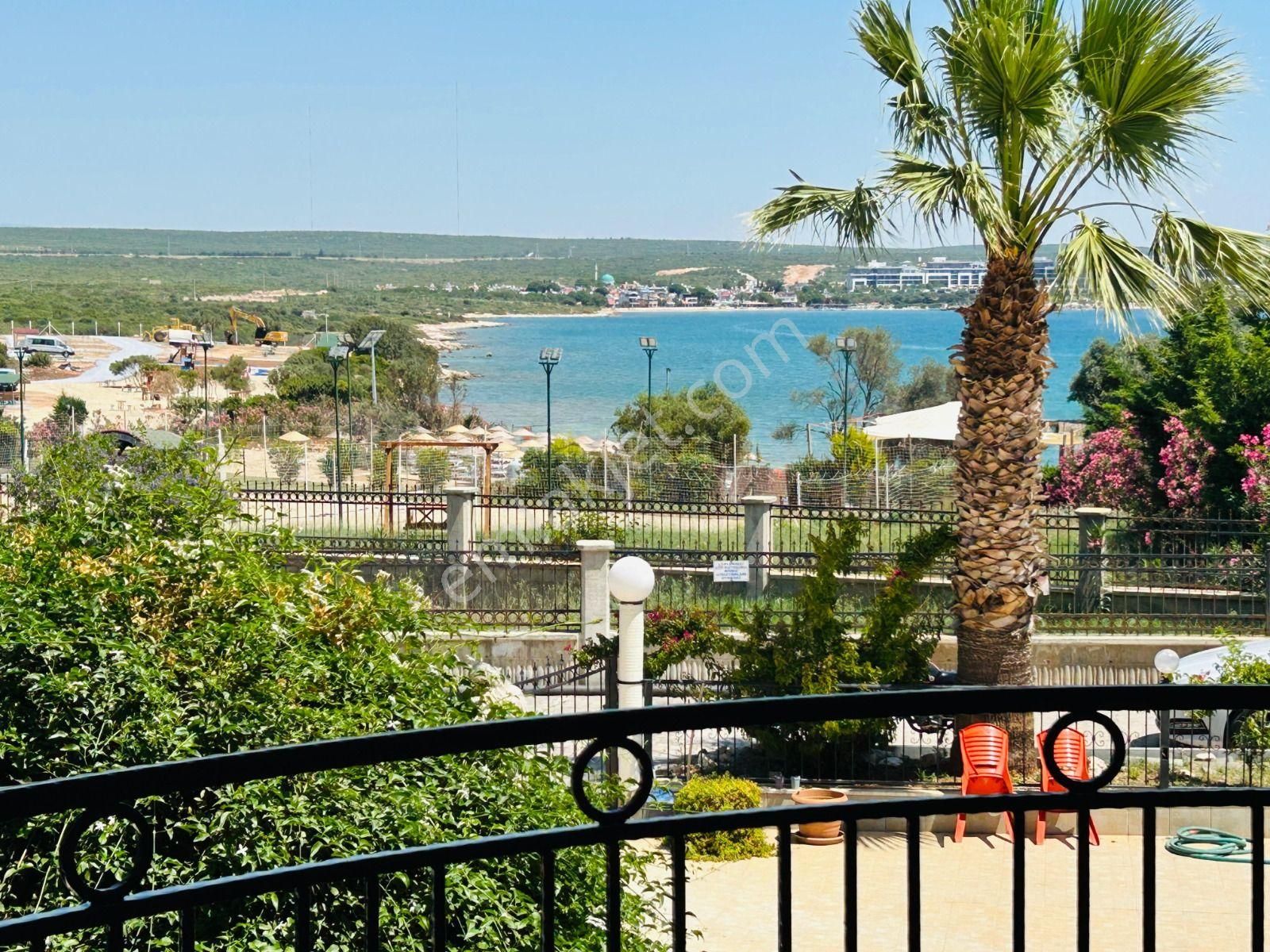 Didim Yeşilkentte Satılık Denize Sıfır-havuzlu Sitede 2+1 Eşyalı Daire