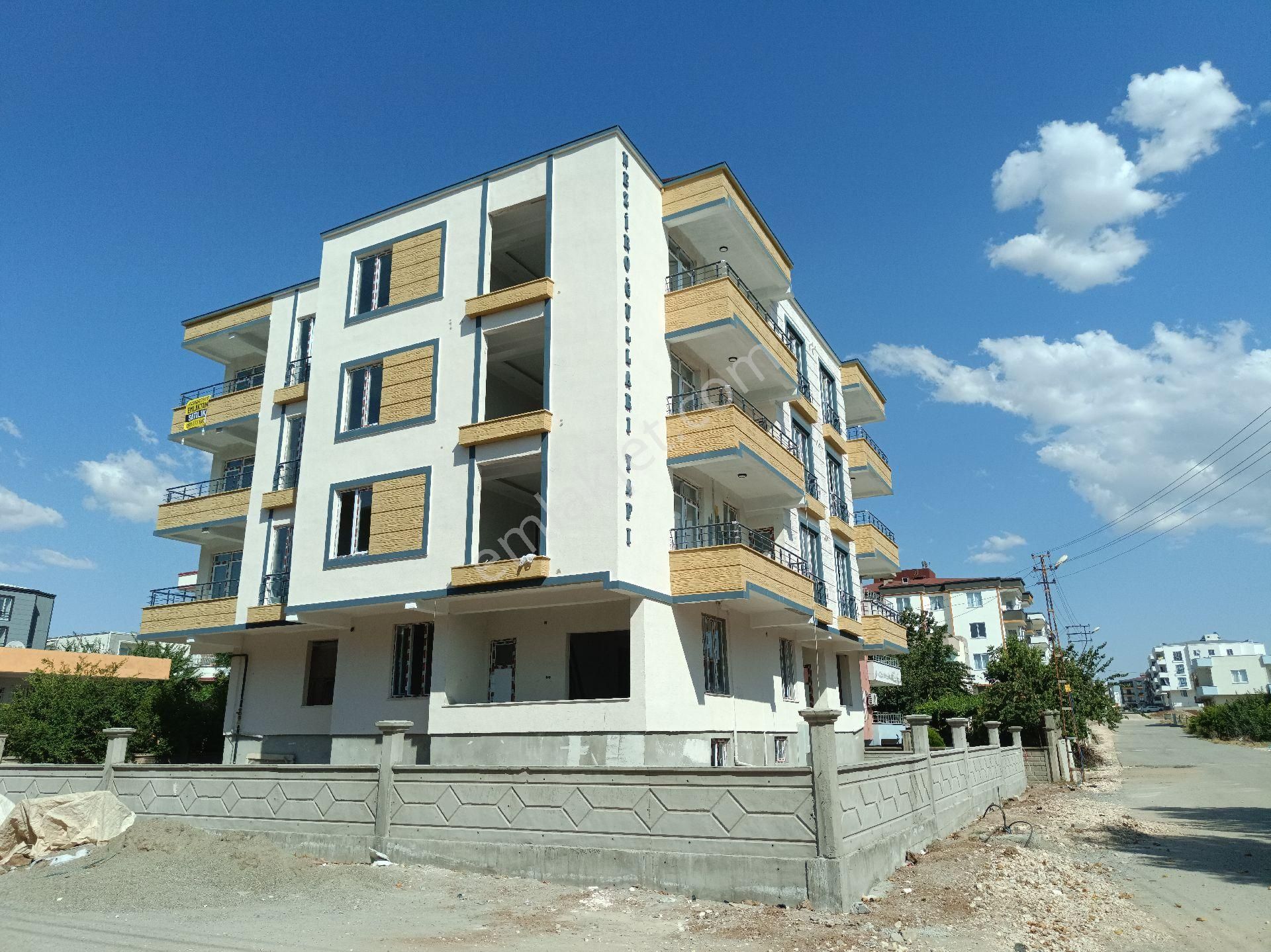 Yenişehir Emlak'tan Satılık 85m² Ebeveyn Banyolu Yüksek Giriş Daire