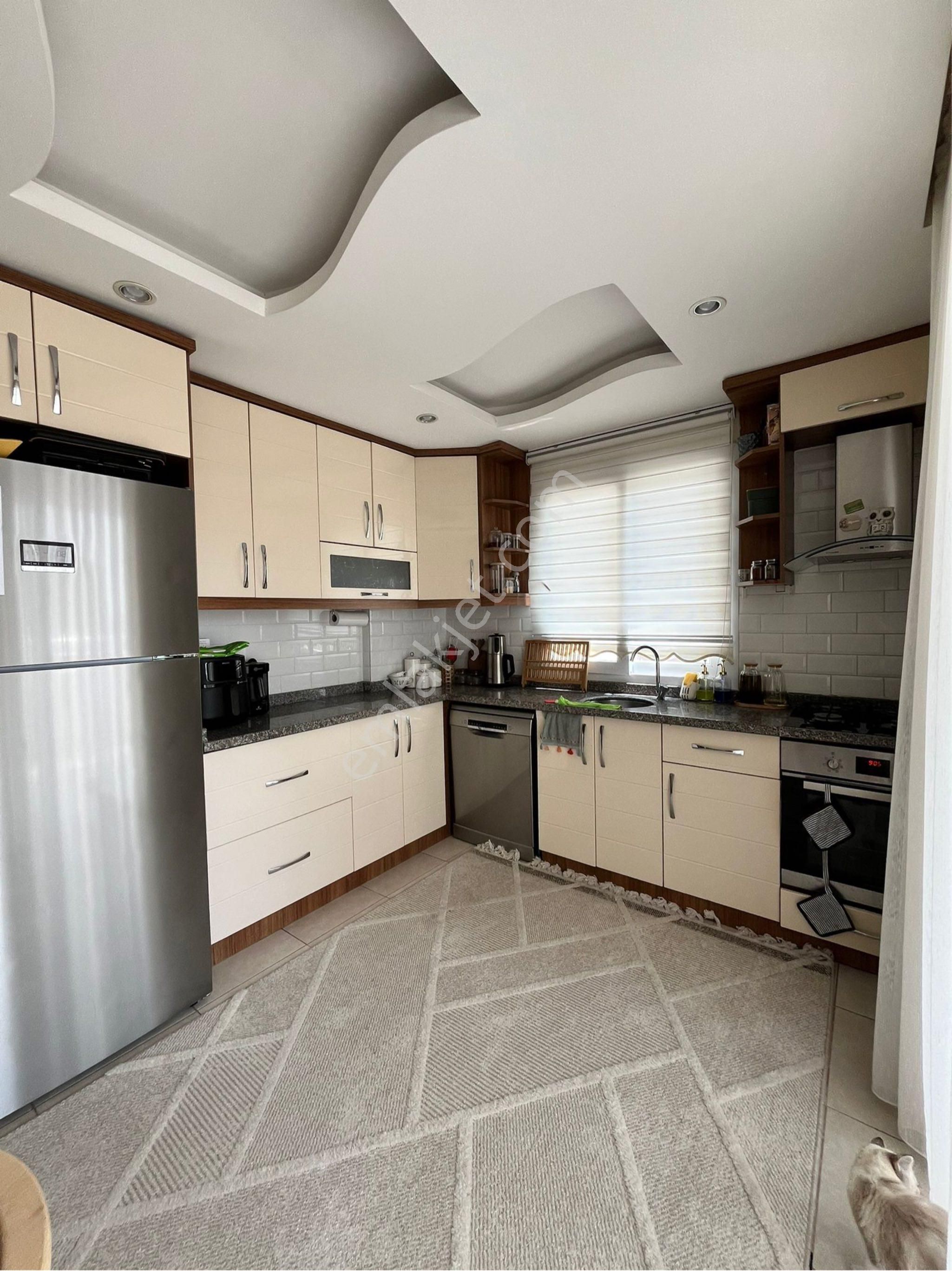 🟩 Gürselpaşa’da Geniş 3+1 Kiralık Daire – Kombı Doğalgazlı, Aileye Uygun!