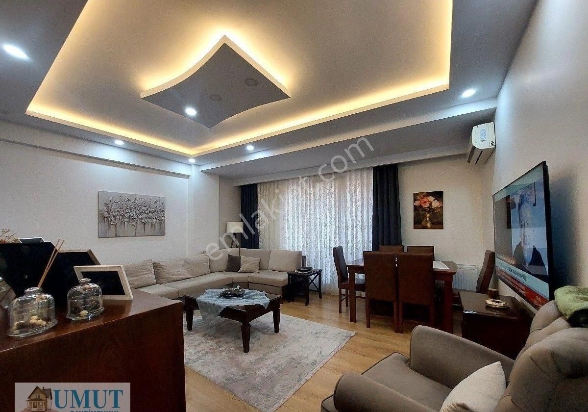 Gaziosmanpaşa Küçükköy Beşyol De Satılık Daire Birinci Kat 3+1 135 M2
