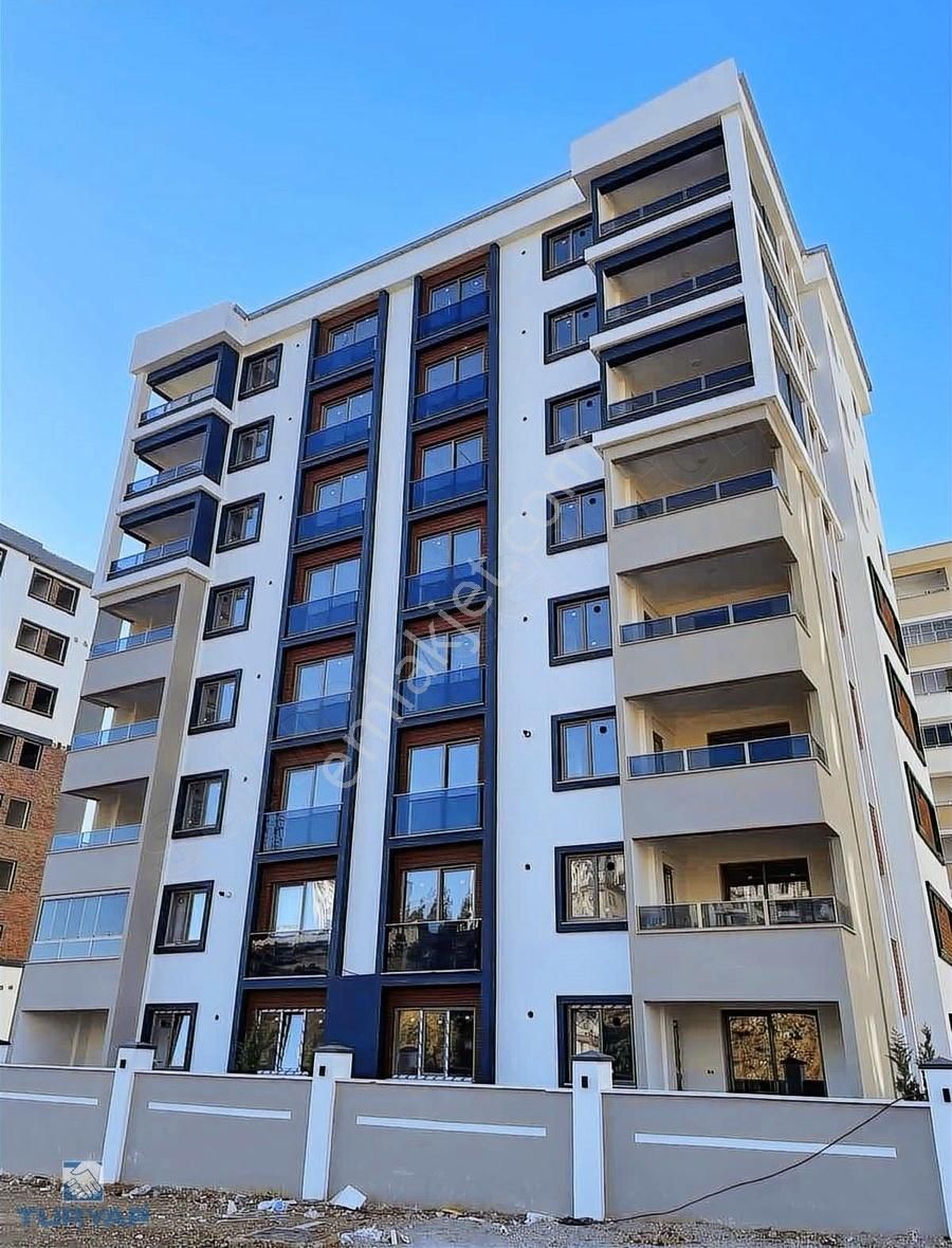 Binevler Turyaptan İzzet Begoviç Parkı Yanı Satılık Lüks 4+1