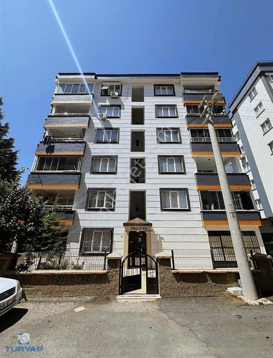 Binevler Turyaptan İzzet Begoviç Parkı Yanı Satılık Geniş 3+1