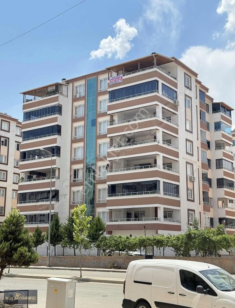 R E N K Ten İbni Sina Da Muazzam Manzaralı 3+1 Daire