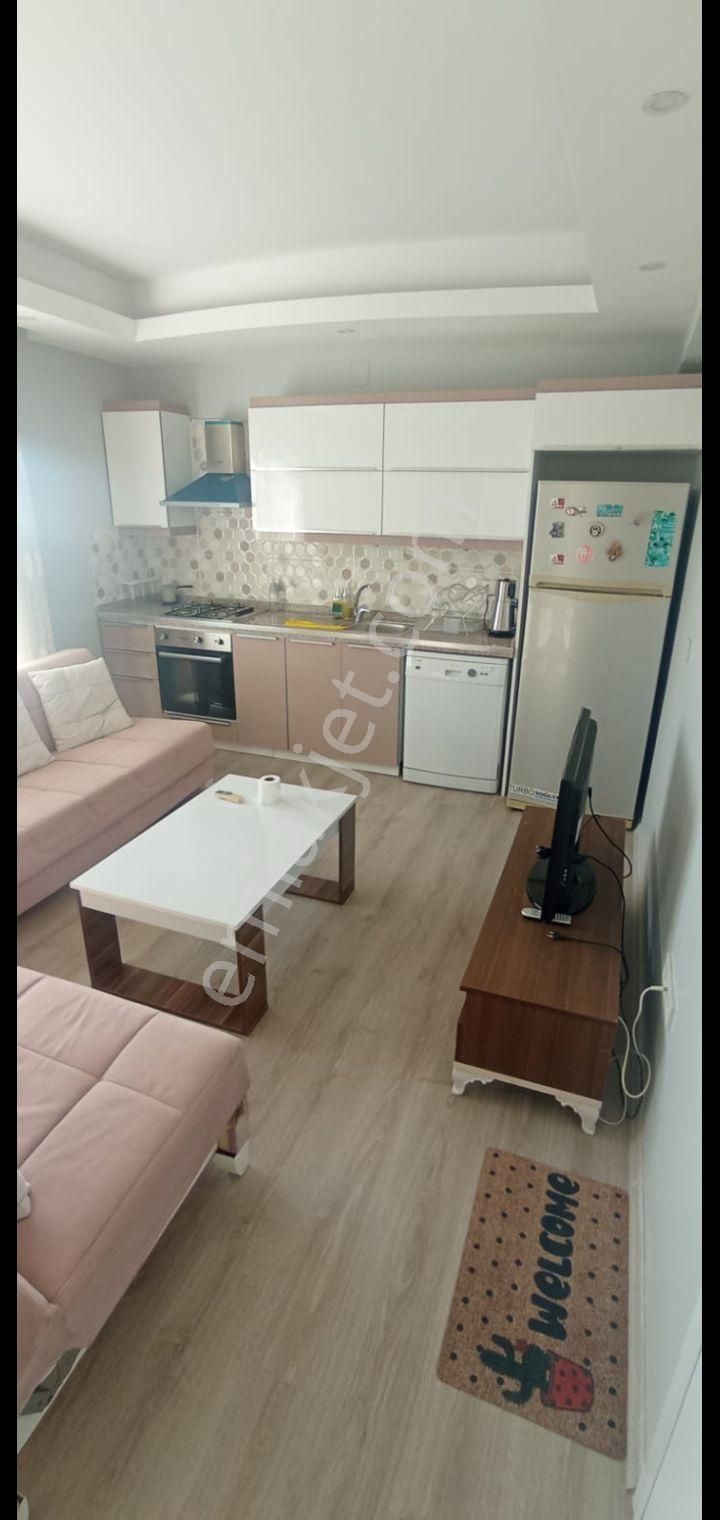 Osmangazi'de 1+1 Havuzlu Site İçerisinde Fuul Eşyalı Çok Geniş