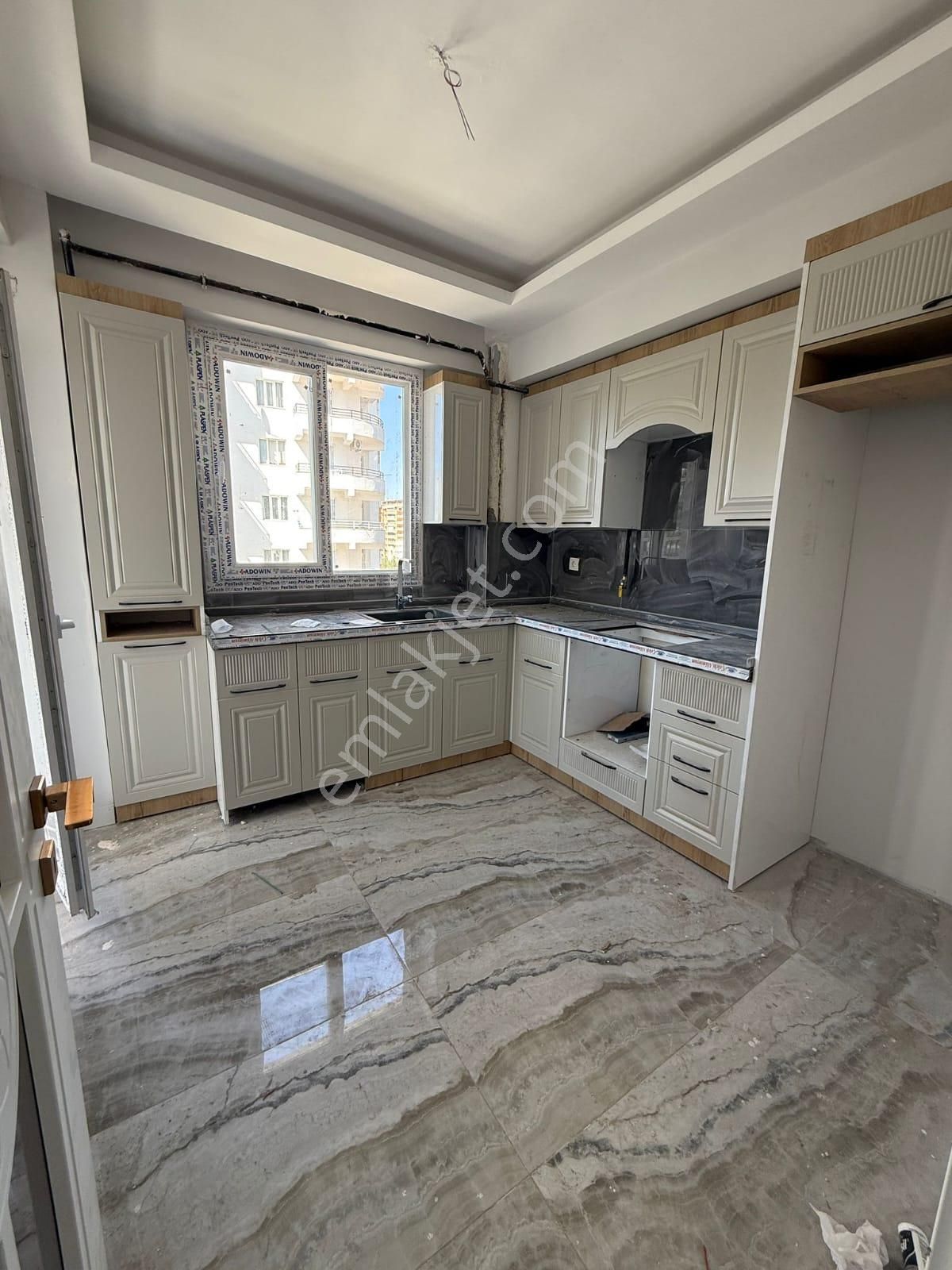 Rota Dan Kent Meydanında 2+1 Kiralık Lüks Daire