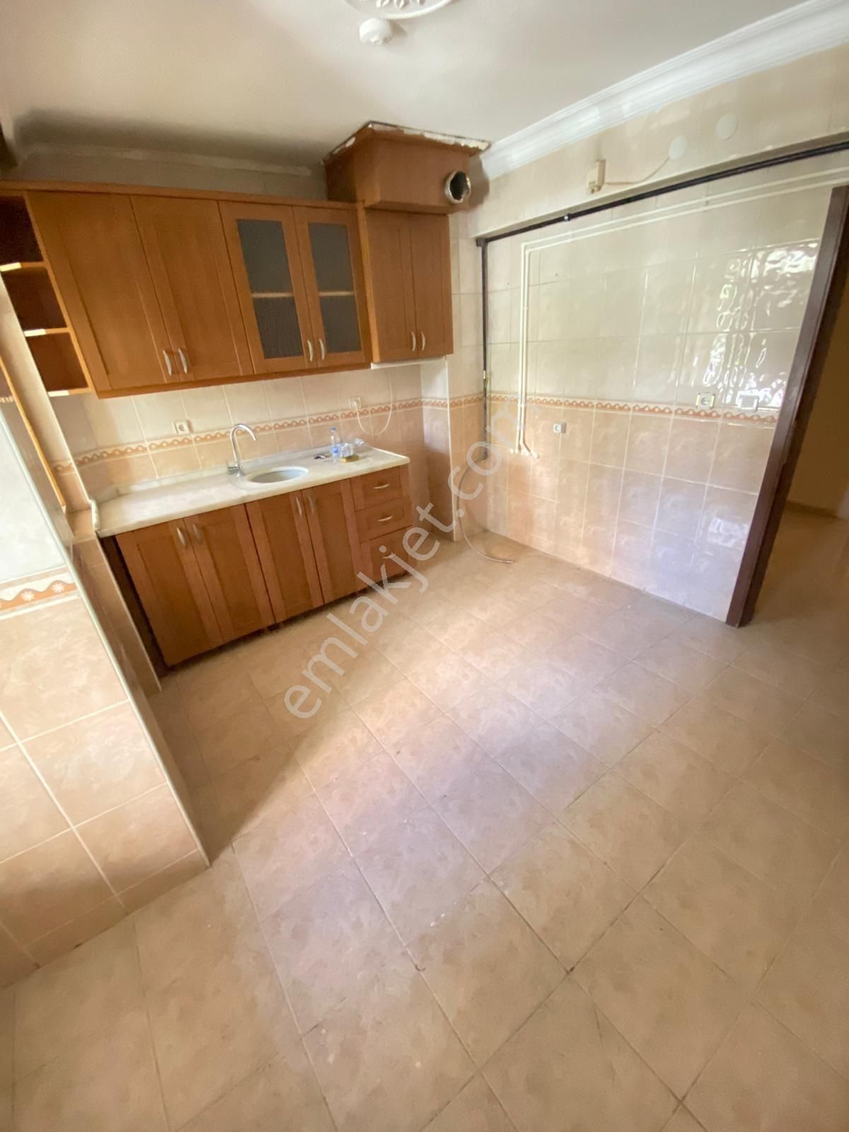 Lider Emlak'tan Keçiörende Metroya Yakın 3+1 Satılık Daire - Görsel 11