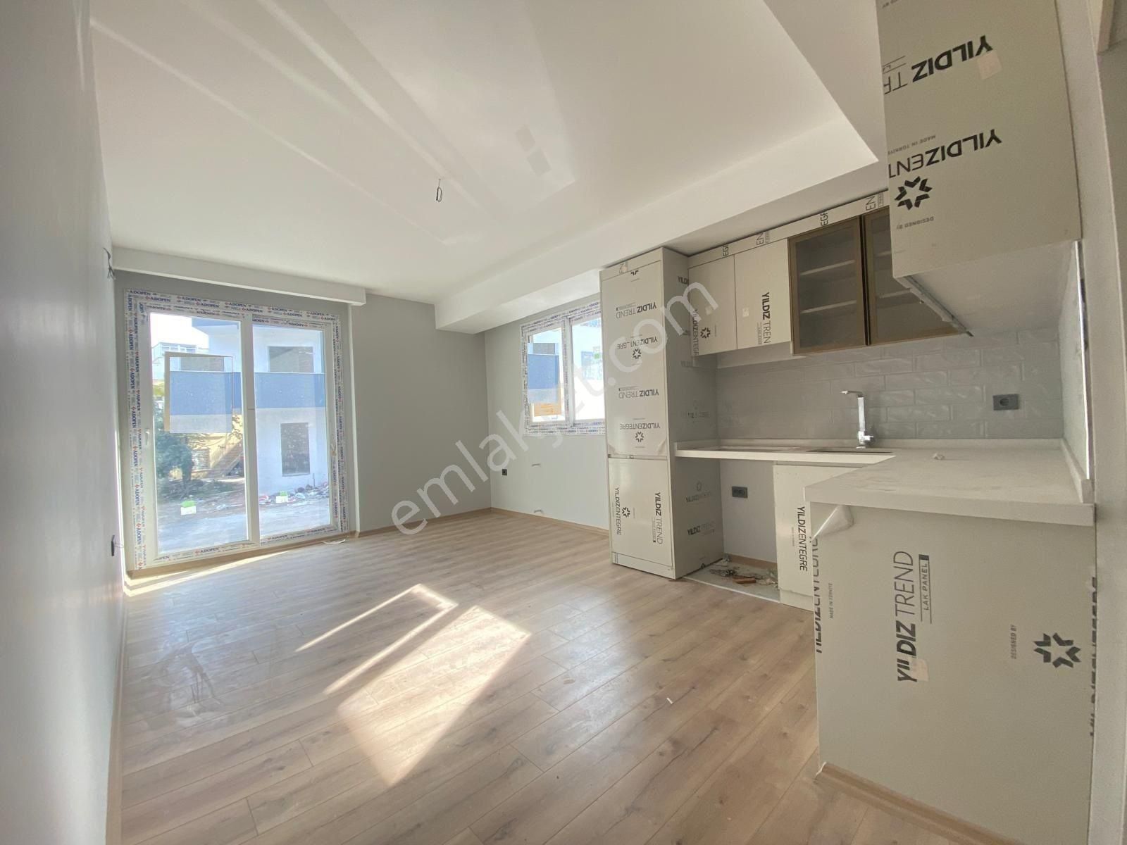 Prestij'den Çiftlikköy'de 5 Yaşın'da Geniş Oturumlu 2+1 Daire