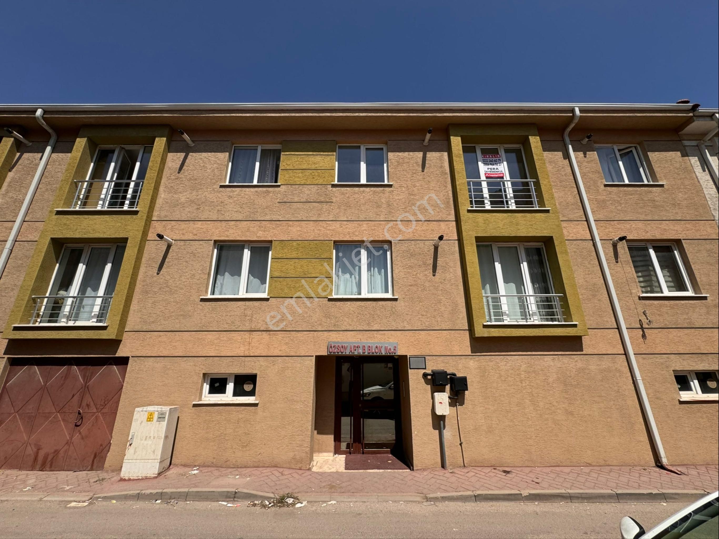 Pera'dan Büyükdere Mah. Geniş, Güney Cephe 1+1 Satılık Daireler