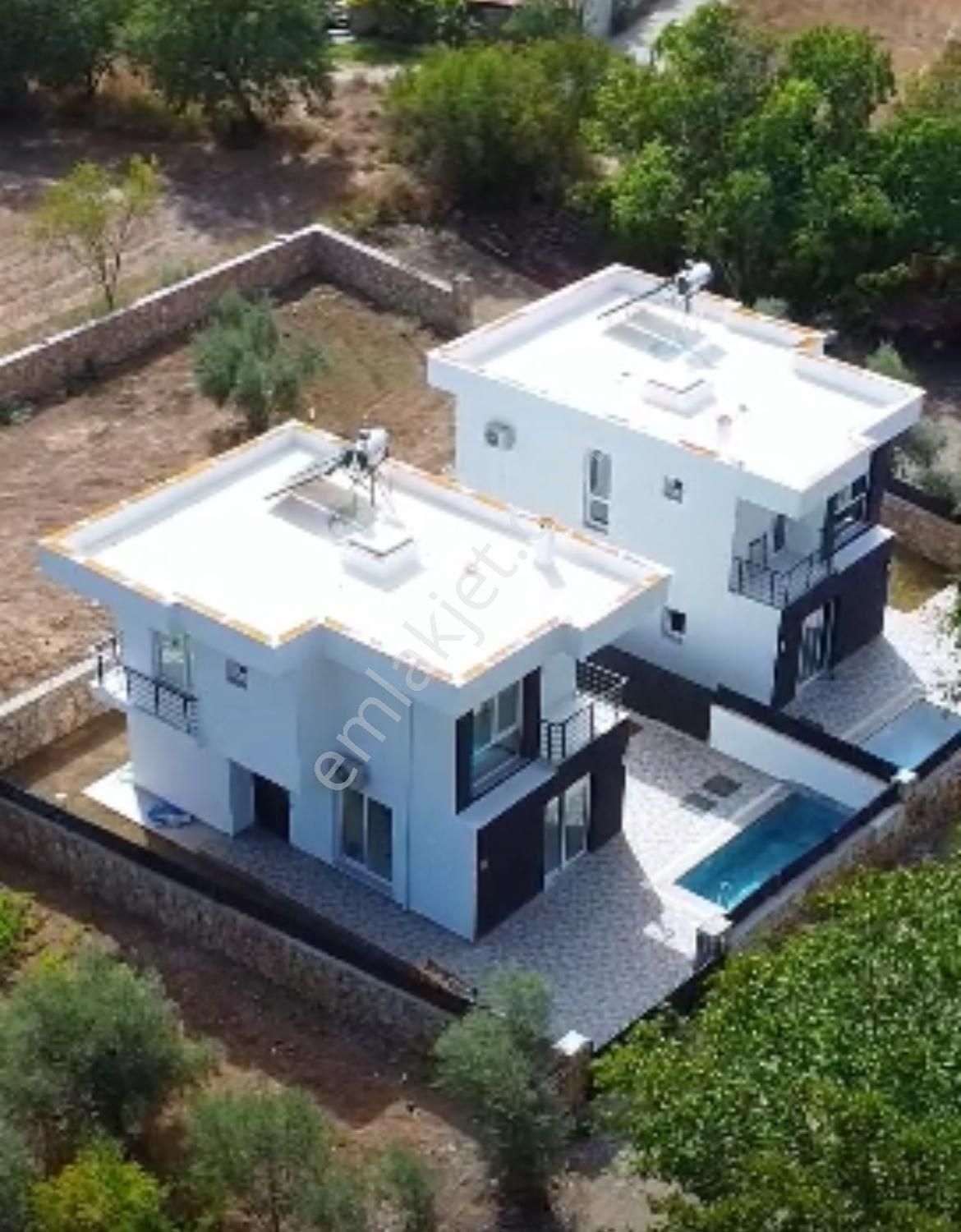 Fethiye Üzümlü De İmarlı Sıfır 3+1 Villa