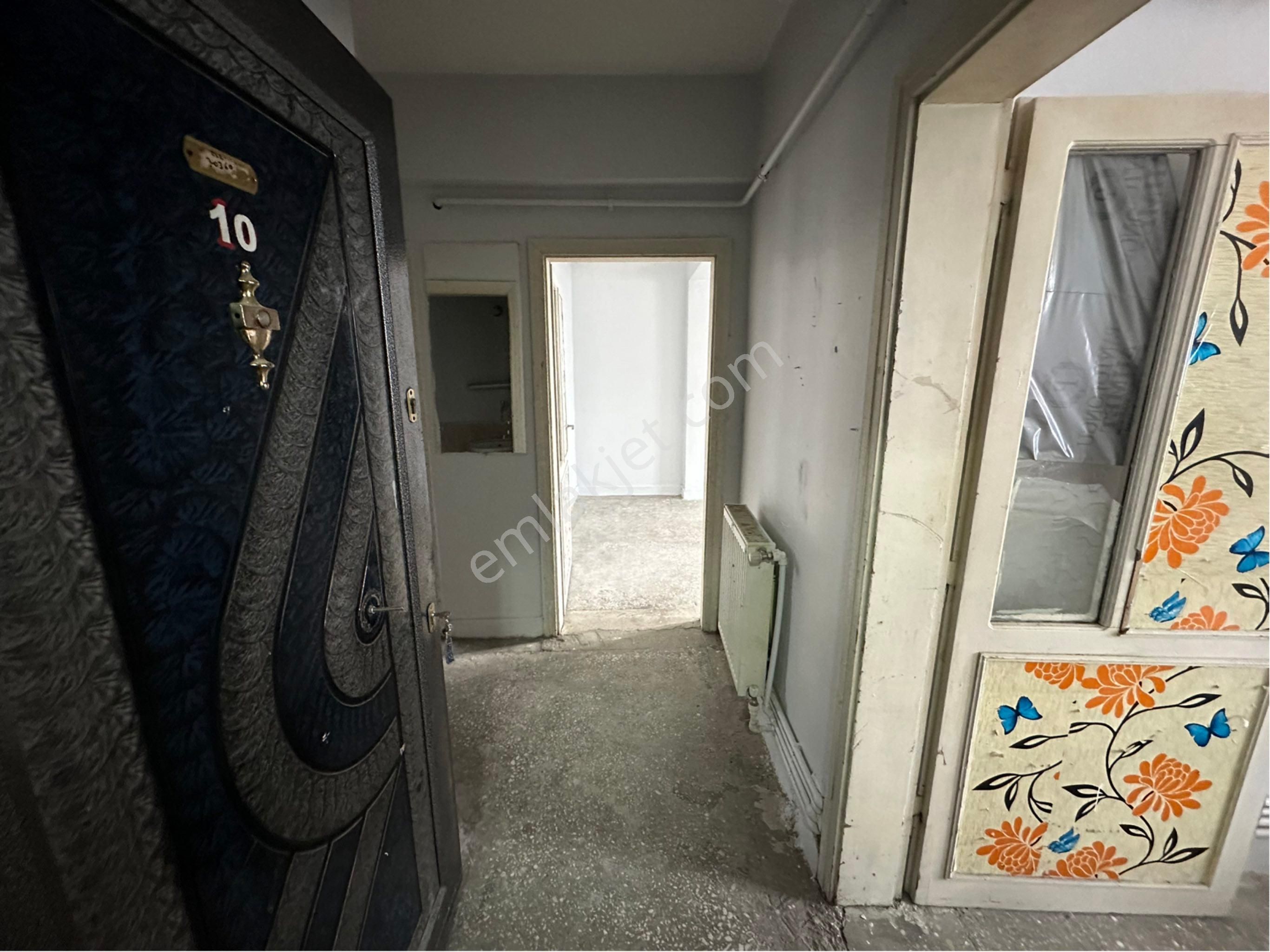 Elazığ Merkezde Anacaddede Satılık Bina - Görsel 13