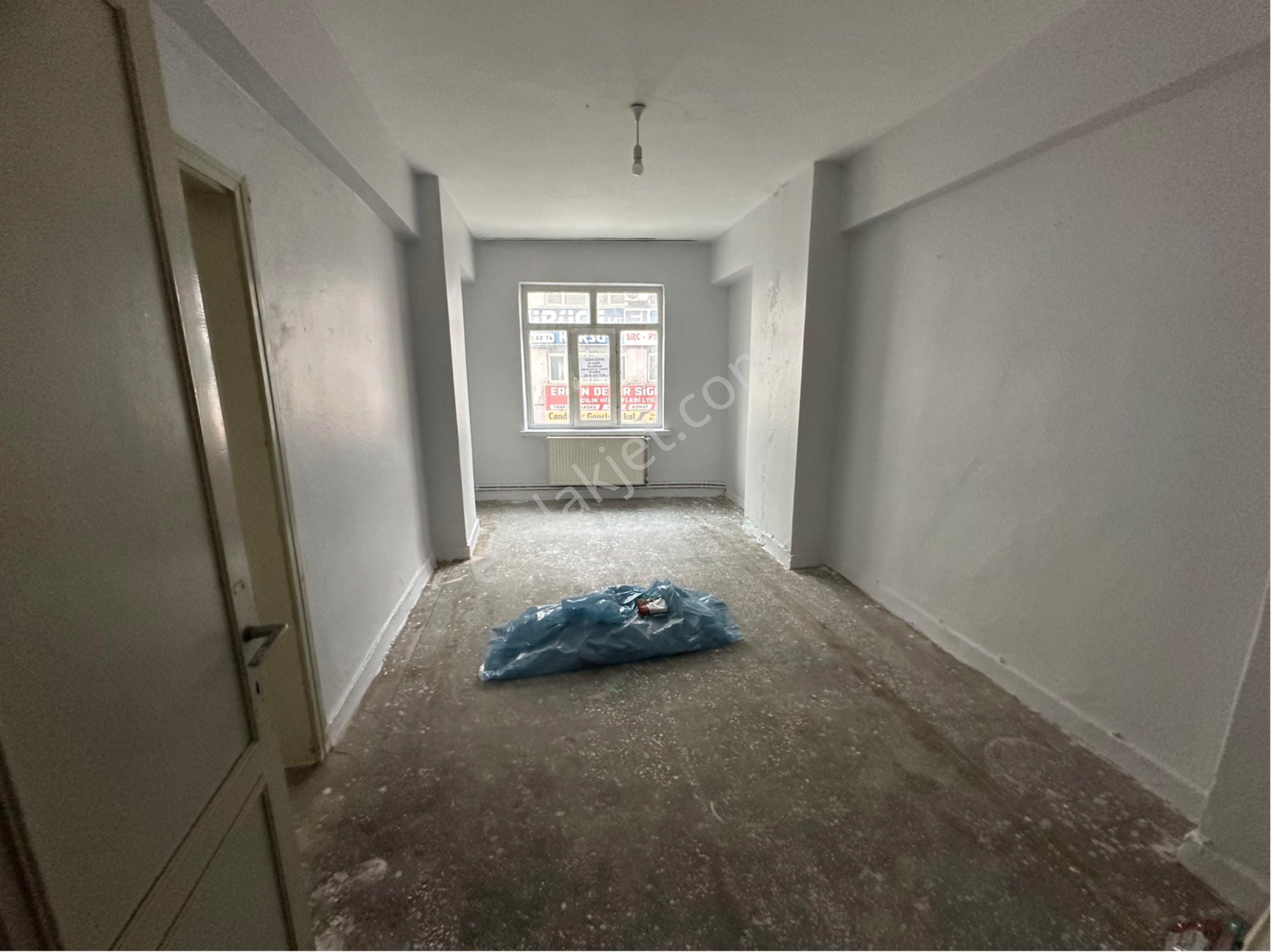 Elazığ Merkezde Anacaddede Satılık Bina - Görsel 7