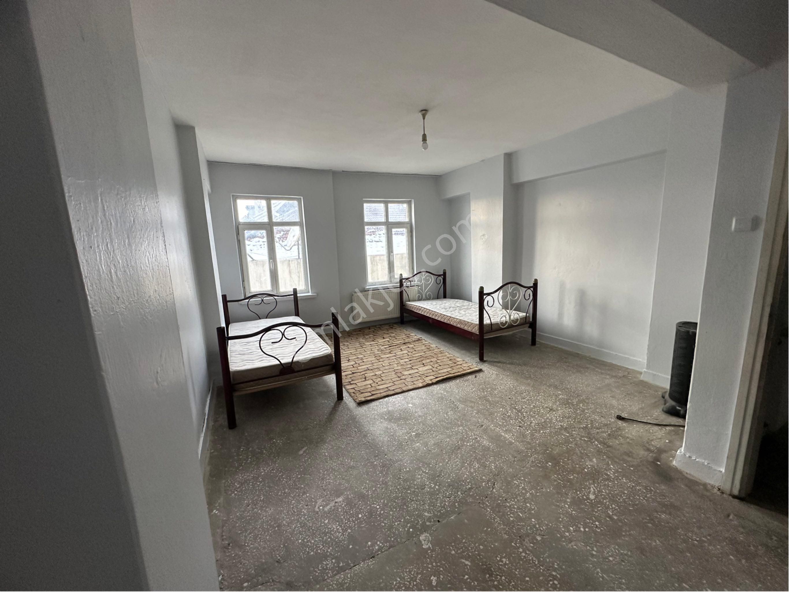 Elazığ Merkezde Anacaddede Satılık Bina - Görsel 18