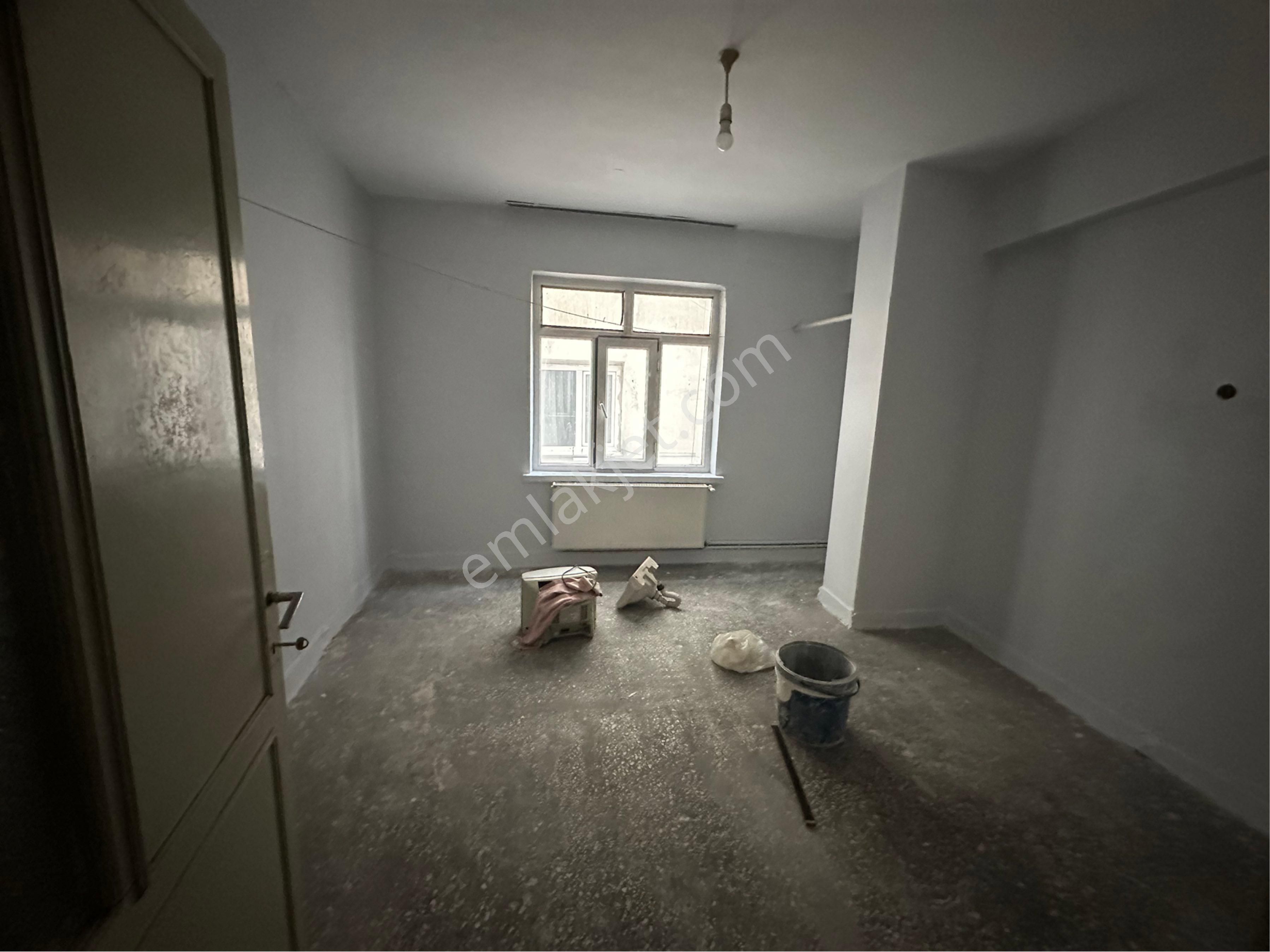 Elazığ Merkezde Anacaddede Satılık Bina - Görsel 2