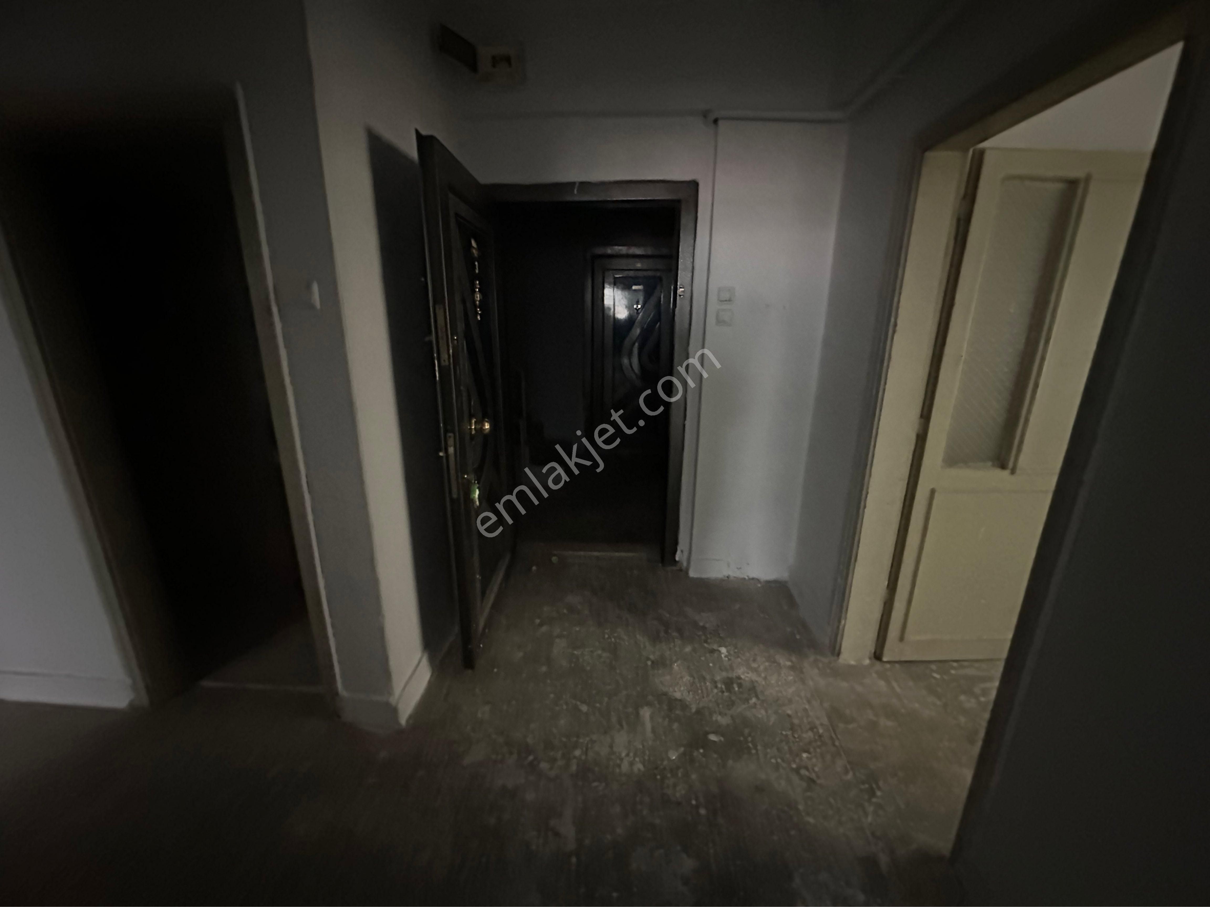 Elazığ Merkezde Anacaddede Satılık Bina - Görsel 9