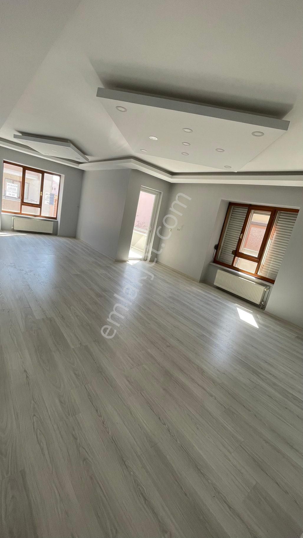 Çarşıda 3+1 Daire