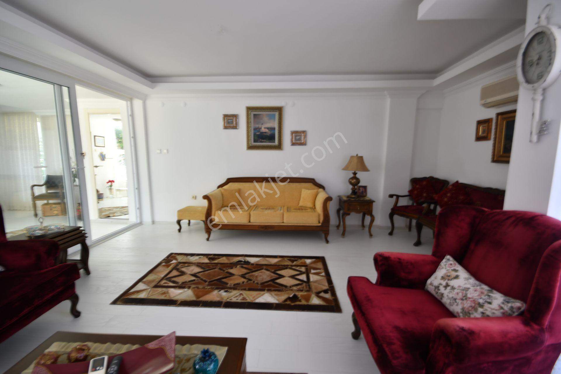 Ato Tatil Sitesi'nde Full Eşyalı Satılık Tripleks Villa - Görsel 27