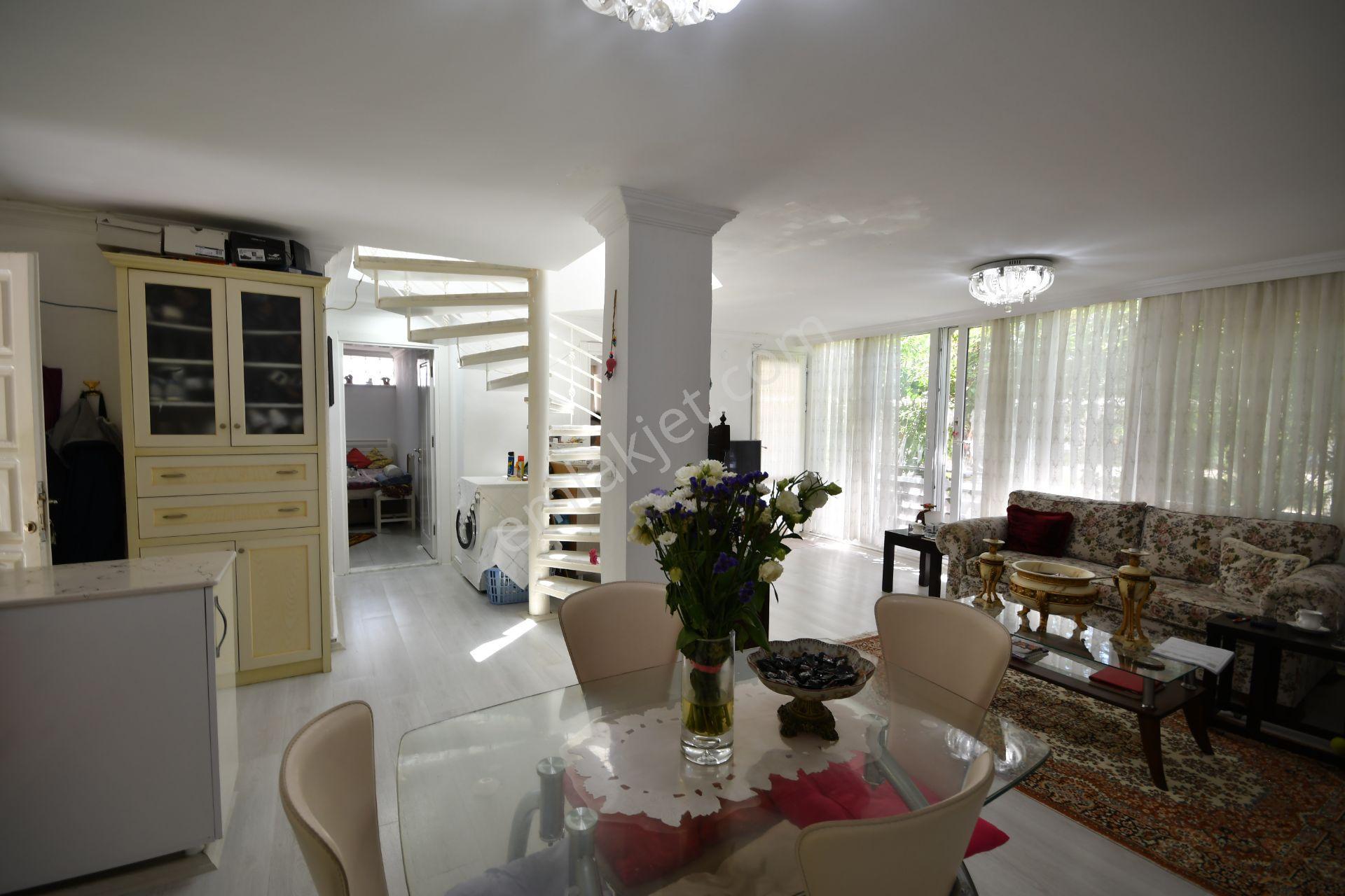 Ato Tatil Sitesi'nde Full Eşyalı Satılık Tripleks Villa - Görsel 17