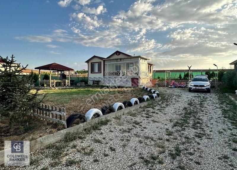 Eskişehir Yoluna Yakın Livane Evleri Satılık Bahçe