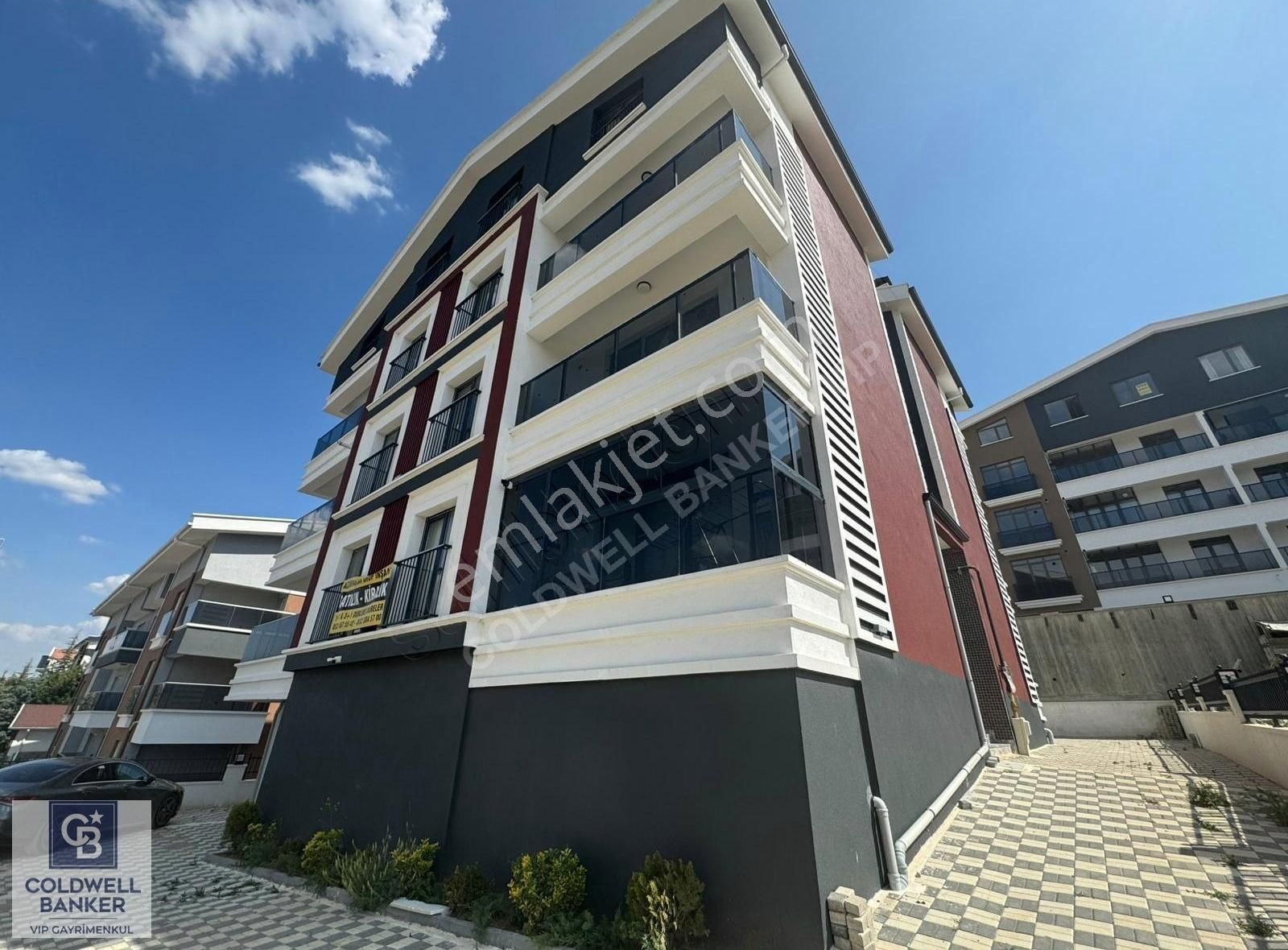 İncek Mahallesi Satılık Sıfır 2+1 Dubleks Daire Vadi Manzaralı