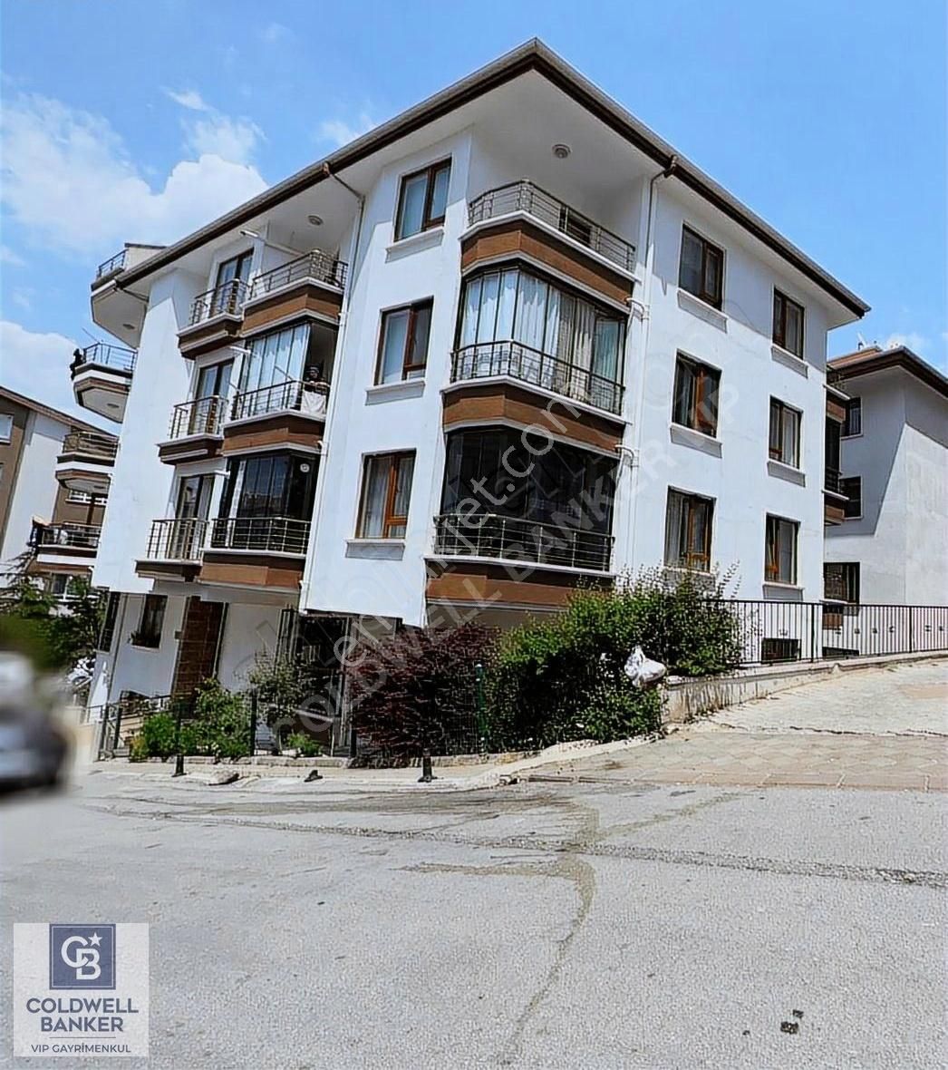 Kuşcağız Mahallesinde Kiralık 2+1 Yüksek Giriş Daire