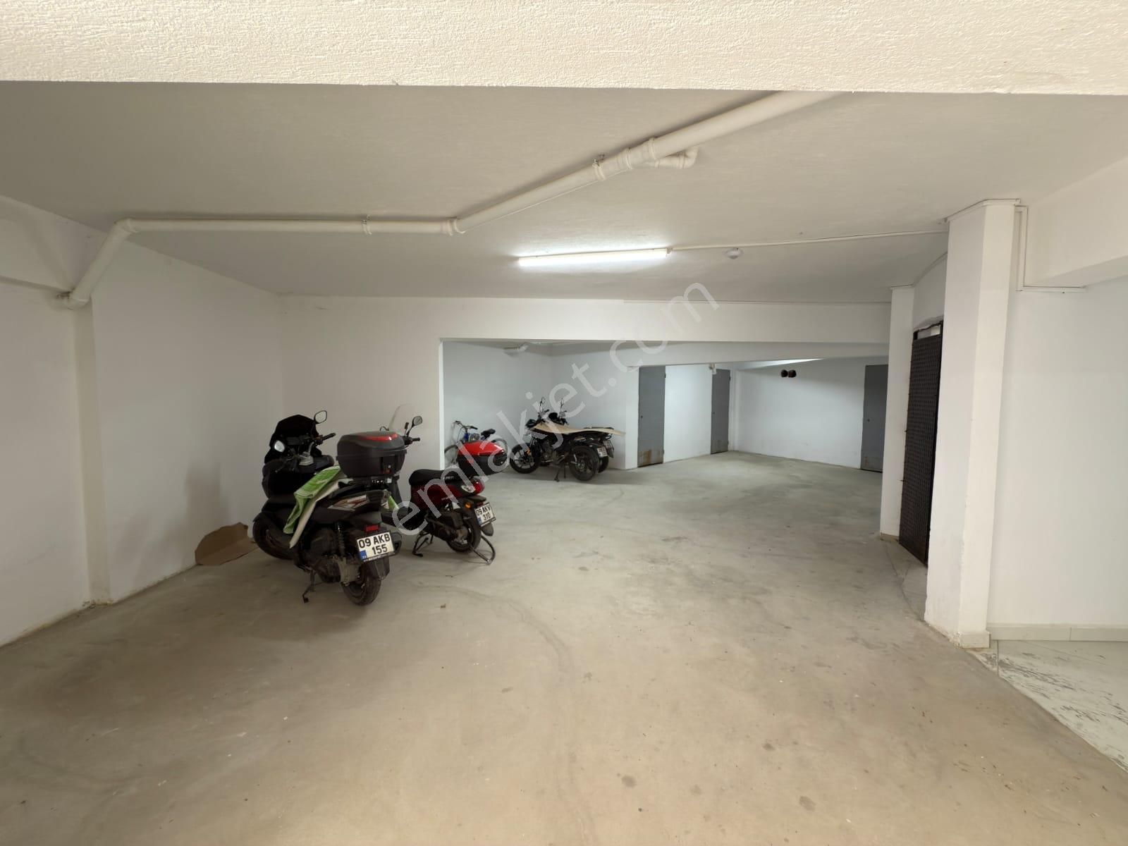 Kuşadası Havuzlu Kapalı Otoparklı Kaloriferli Ebeveyn Banyolu Sıfır 1+1 - Görsel 5