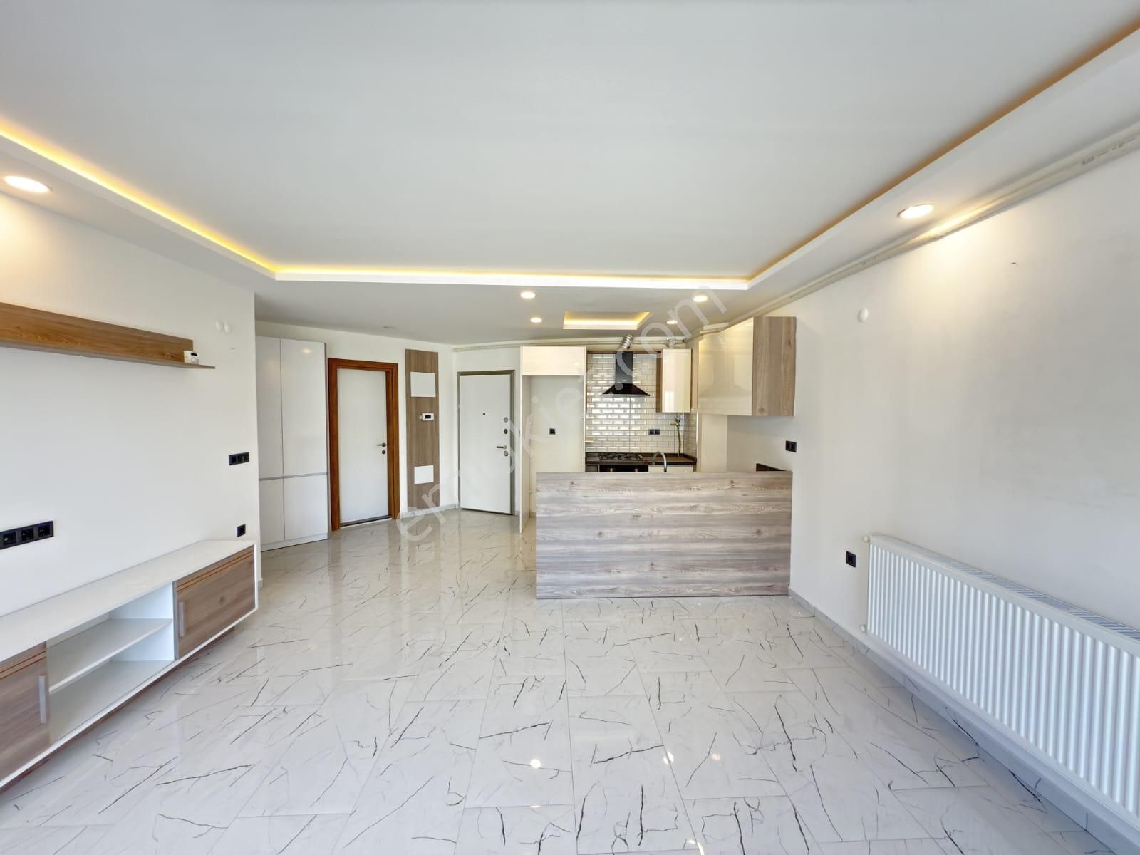 Kuşadası Havuzlu Kapalı Otoparklı Kaloriferli Ebeveyn Banyolu Sıfır 1+1 - Görsel 23