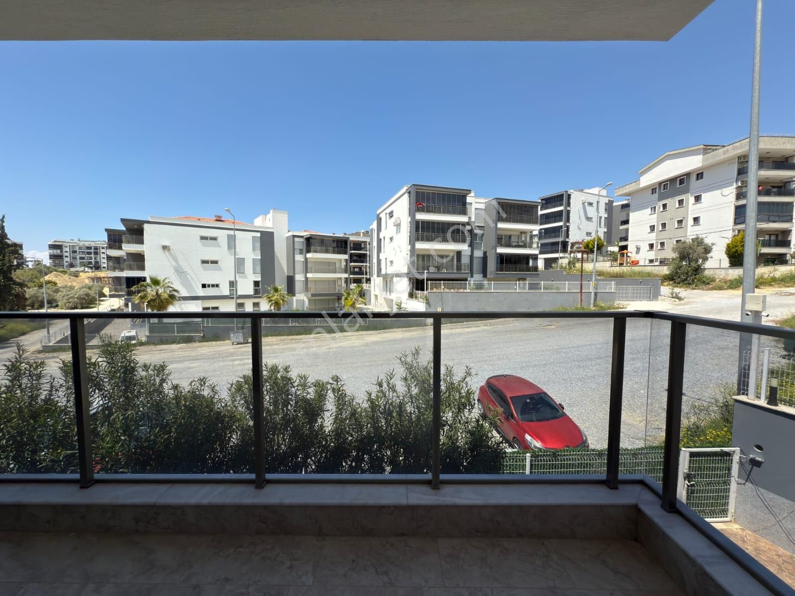 Kuşadası Havuzlu Kapalı Otoparklı Kaloriferli Ebeveyn Banyolu Sıfır 1+1 - Görsel 12