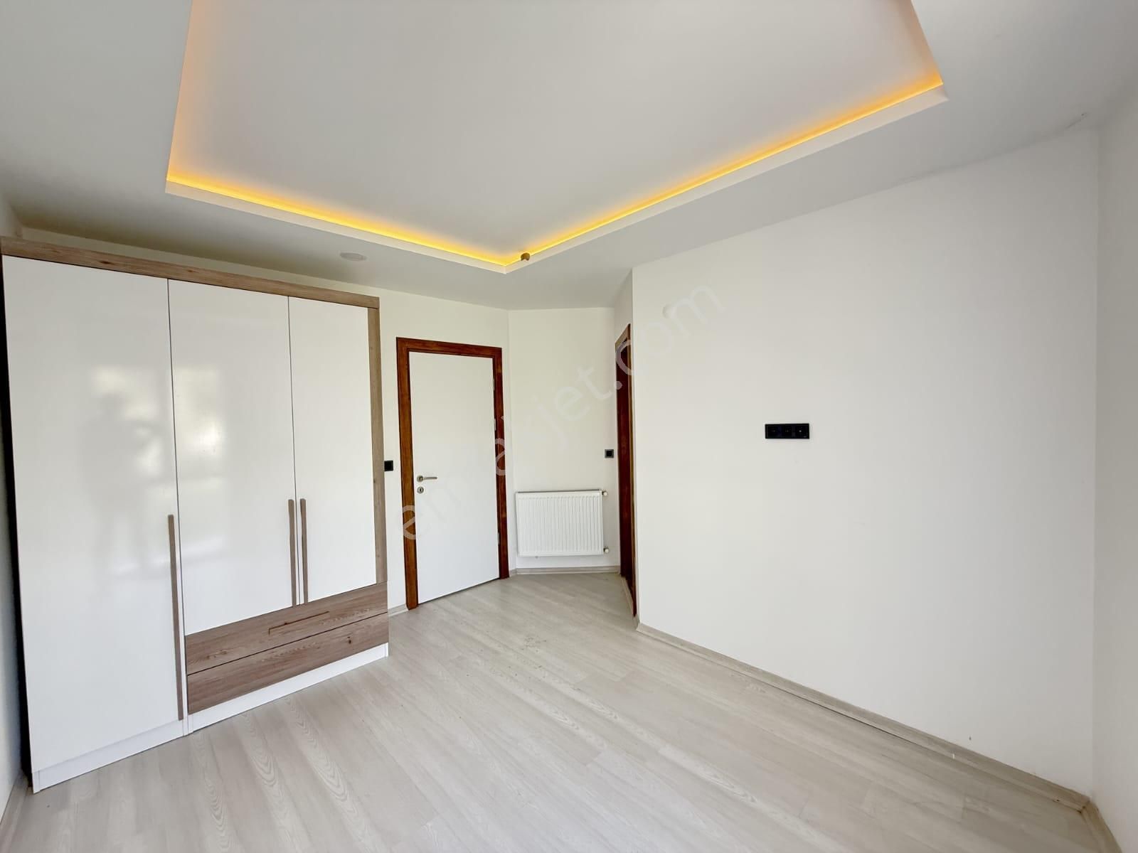 Kuşadası Havuzlu Kapalı Otoparklı Kaloriferli Ebeveyn Banyolu Sıfır 1+1 - Görsel 28