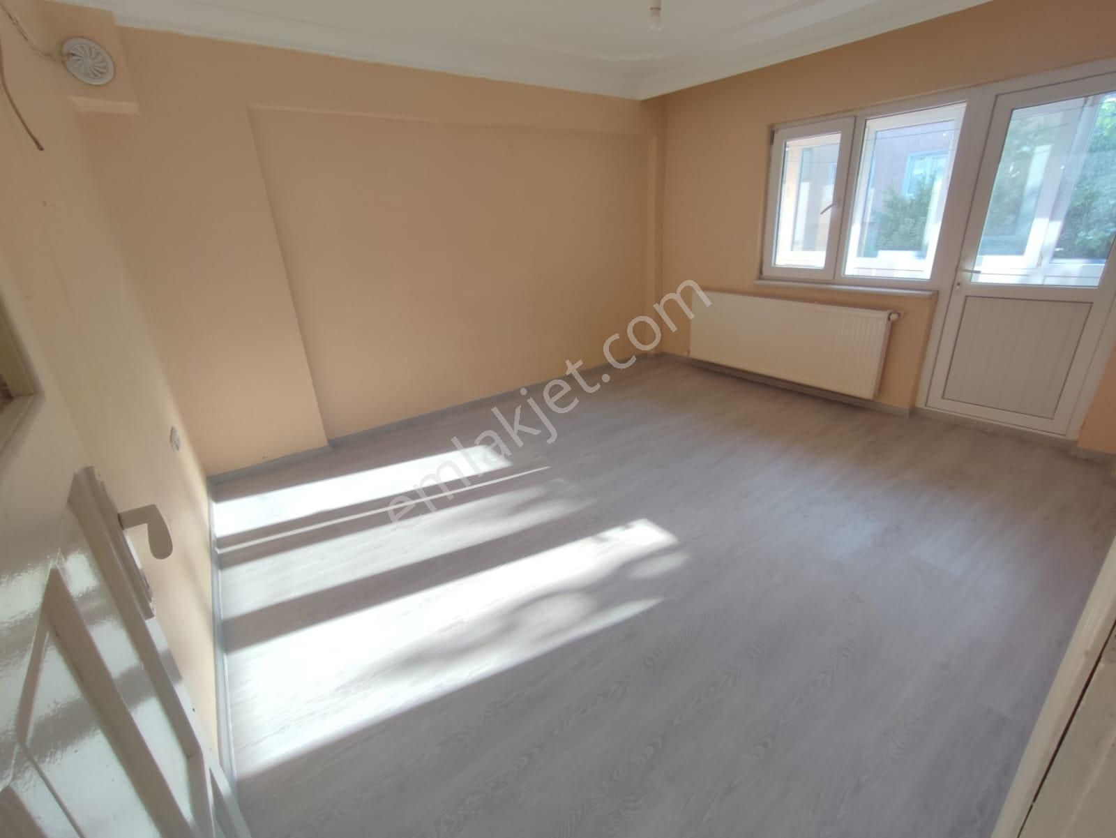 Üçevler'de Kiralık 2+1 Arakat Daire