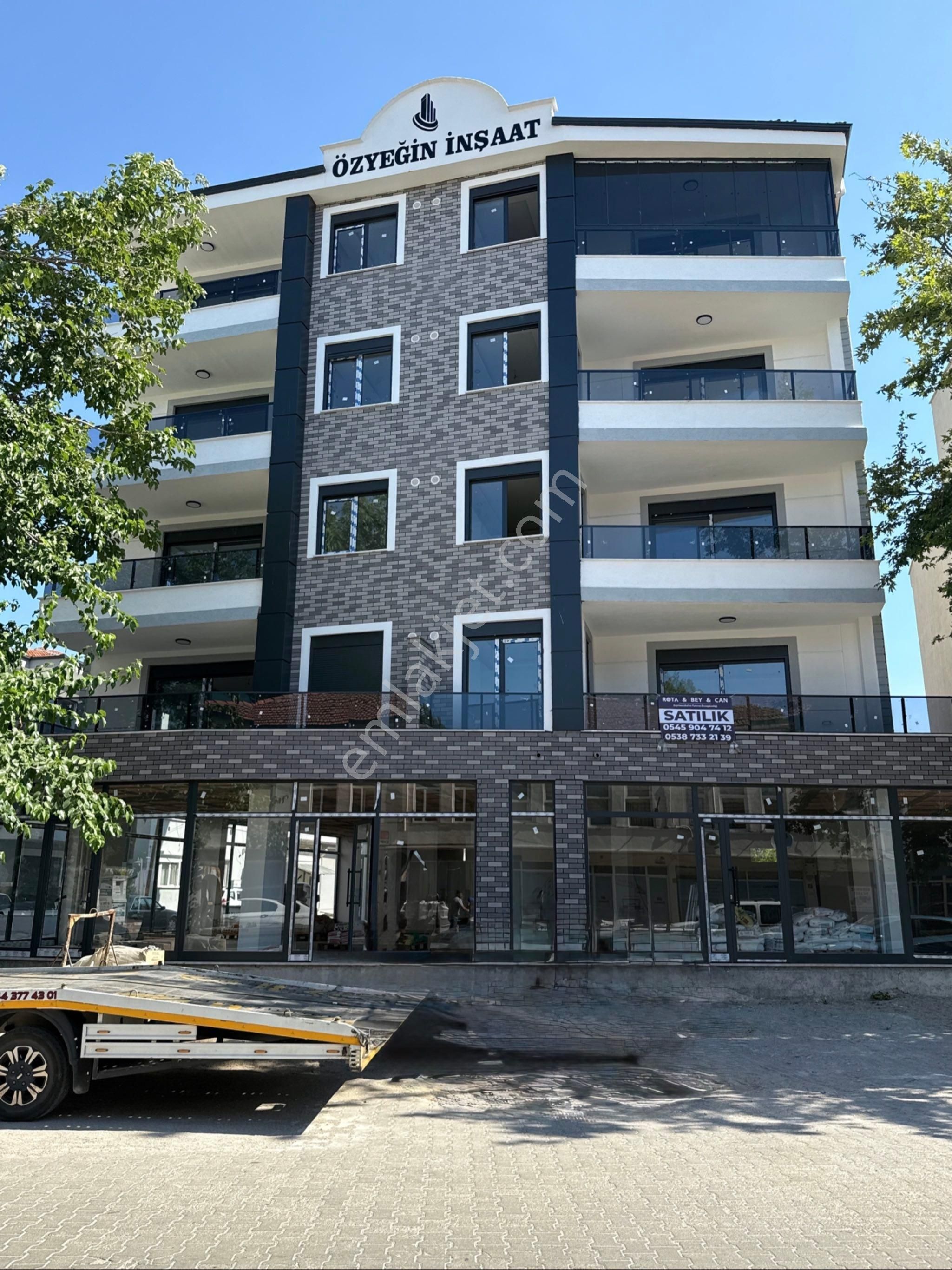 Rota'dan | Ana Cadde Üzeri | Ön Cephe 200m2 | Fırsat Daire | Mükemmel Konum