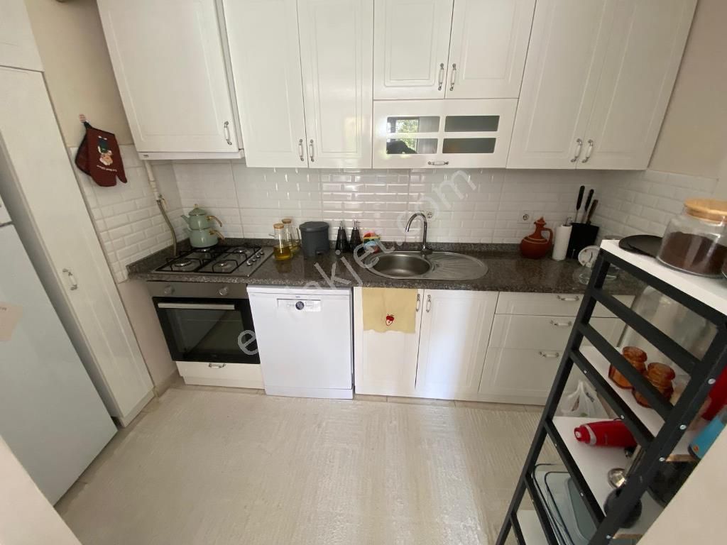 Altıntepe Merkezi Konum 5 Yıllık,ferah,geniş 2+1 Arakat - Görsel 8